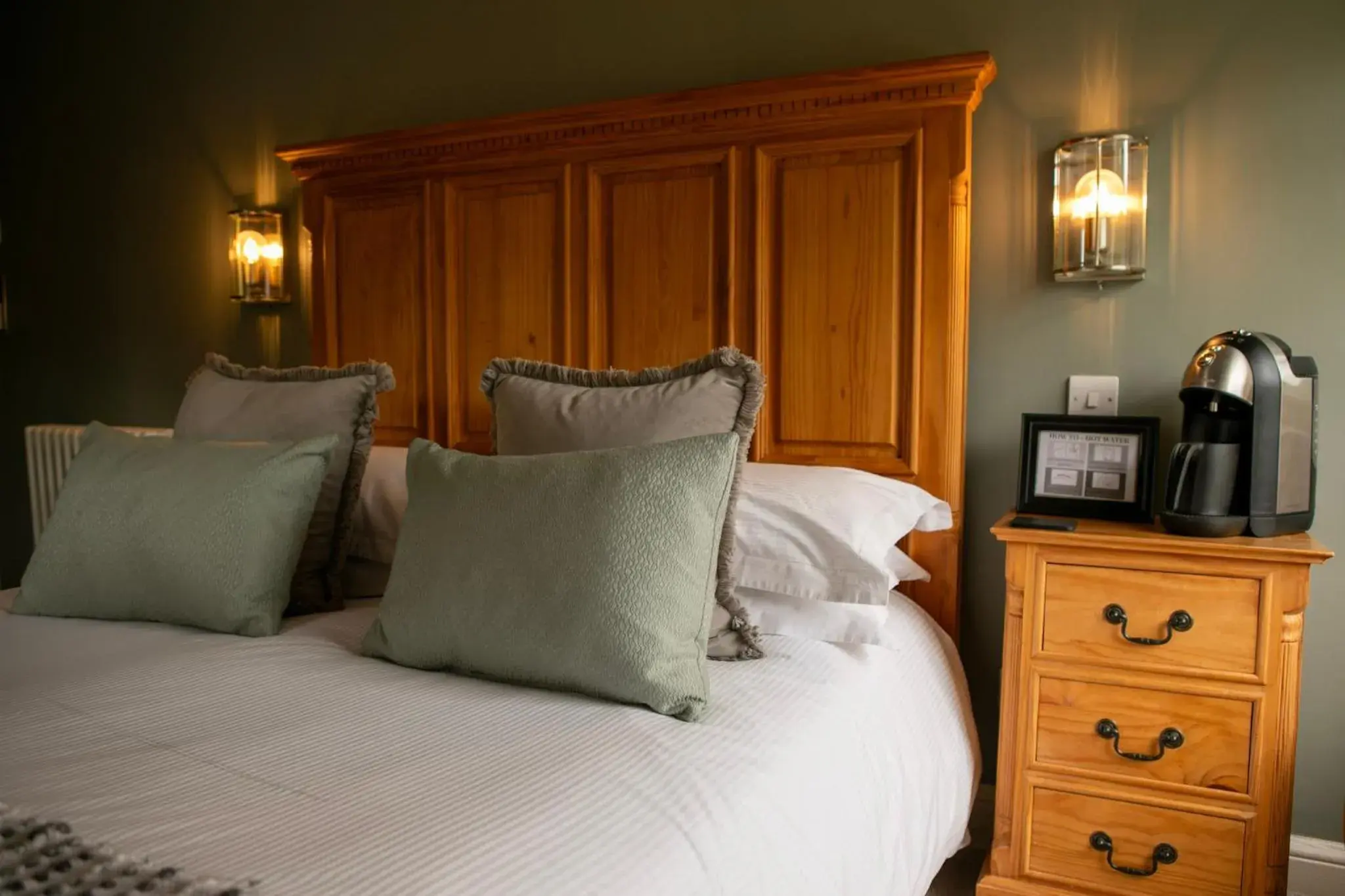 Double Room with Twin Aspect View in The Coach House Skipton Double Room with Twin Aspect View in The Coach House Skipton