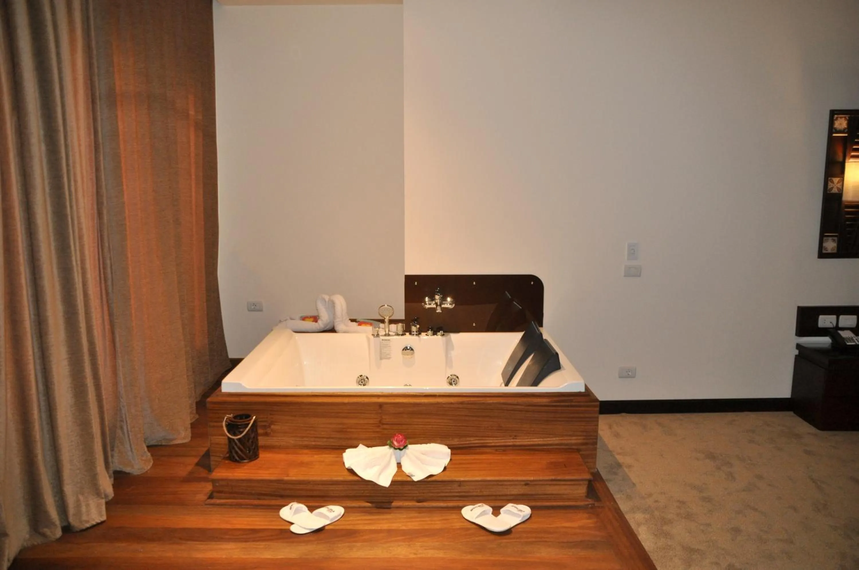 Shower in Africana Hotel & Spa