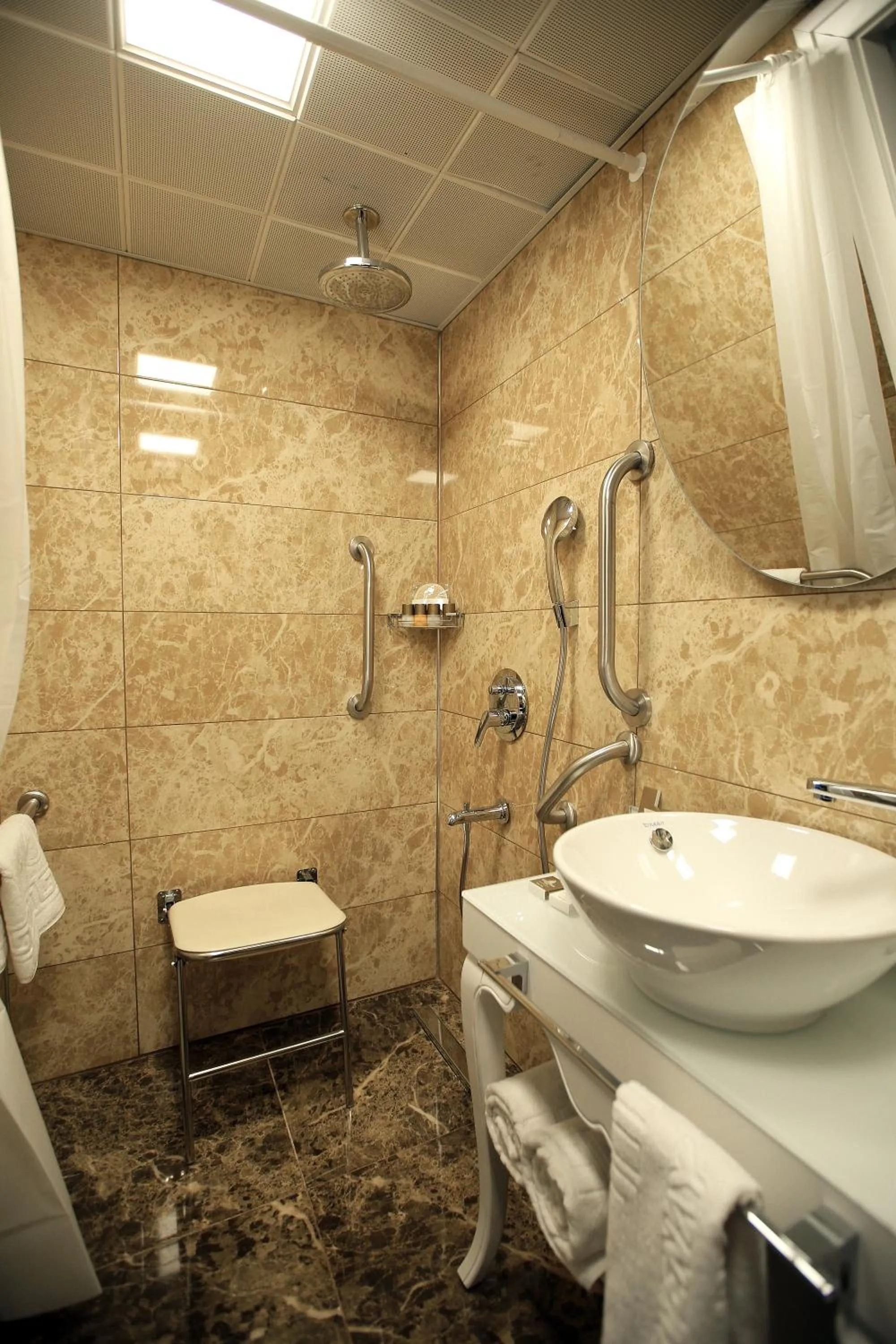 Other in Güvenay Business Hotel