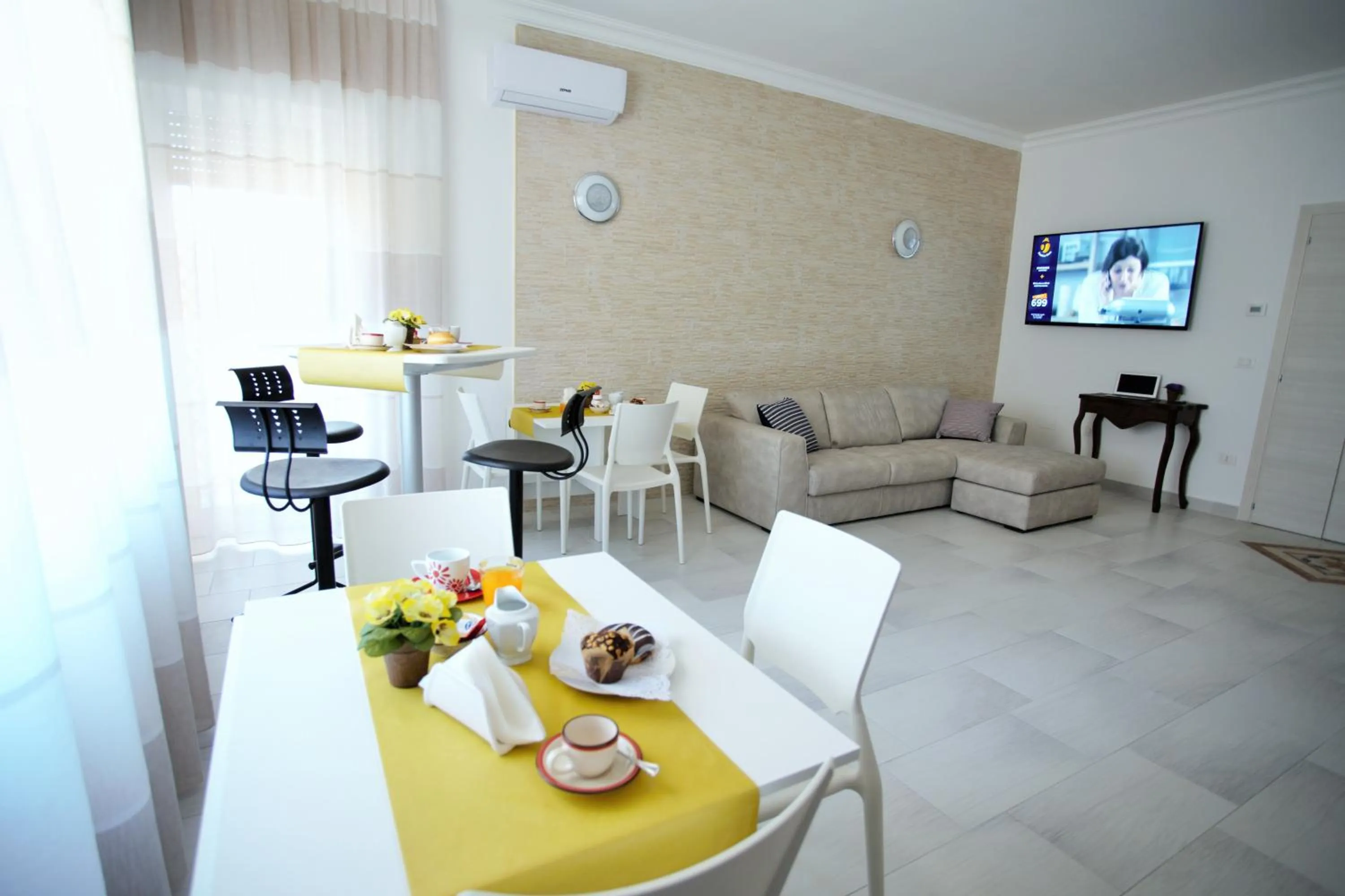 Breakfast in Central Apartments