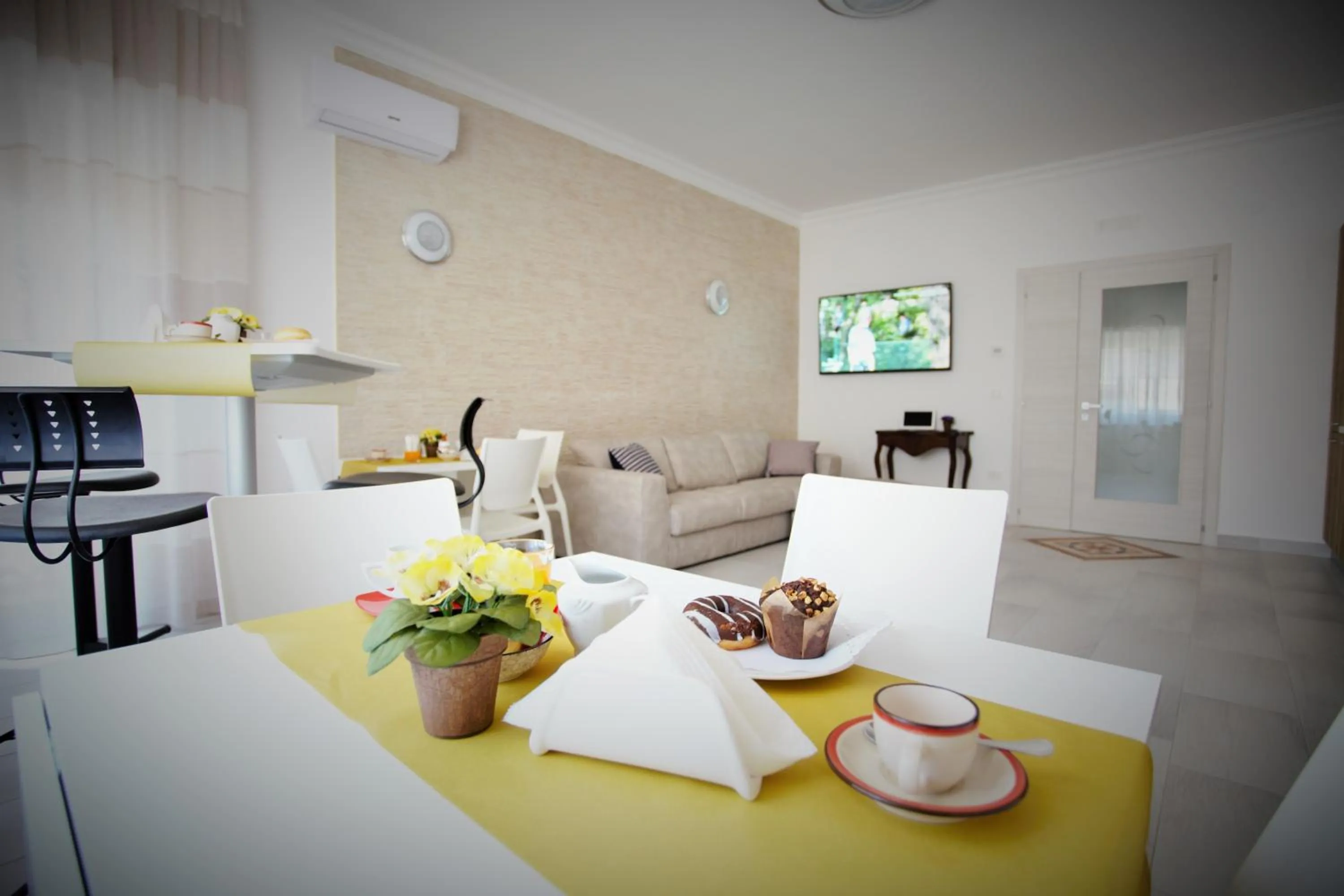 Breakfast in Central Apartments