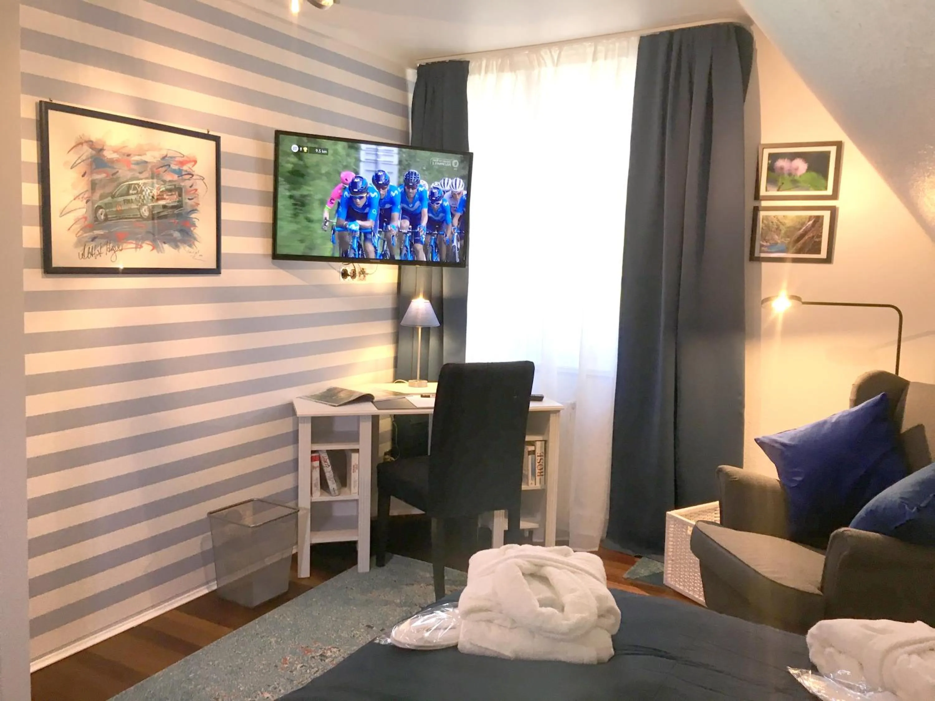 Seating area, Bed in Lilis kleines Hotel