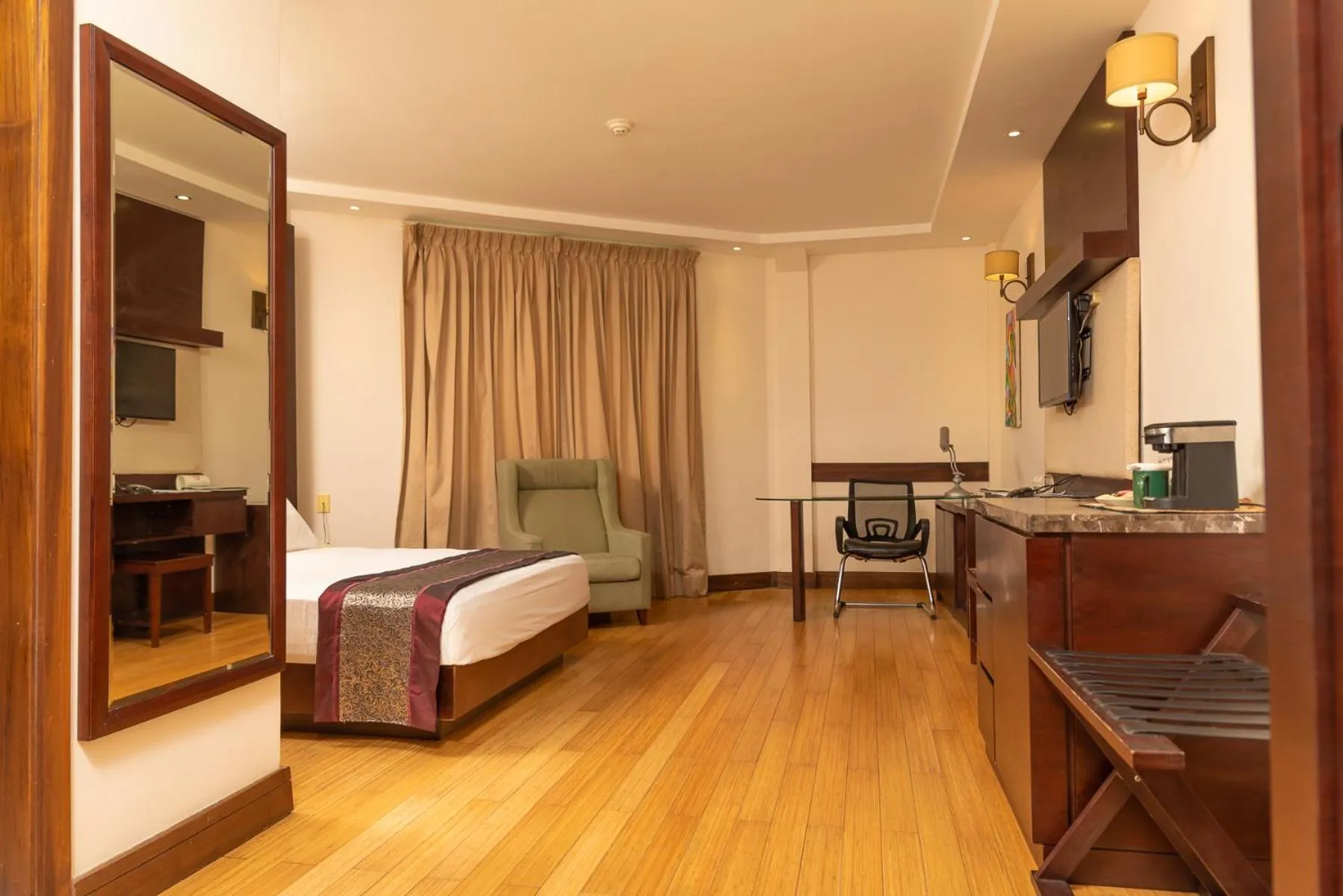 Bed in Herdmanston Lodge Hotel