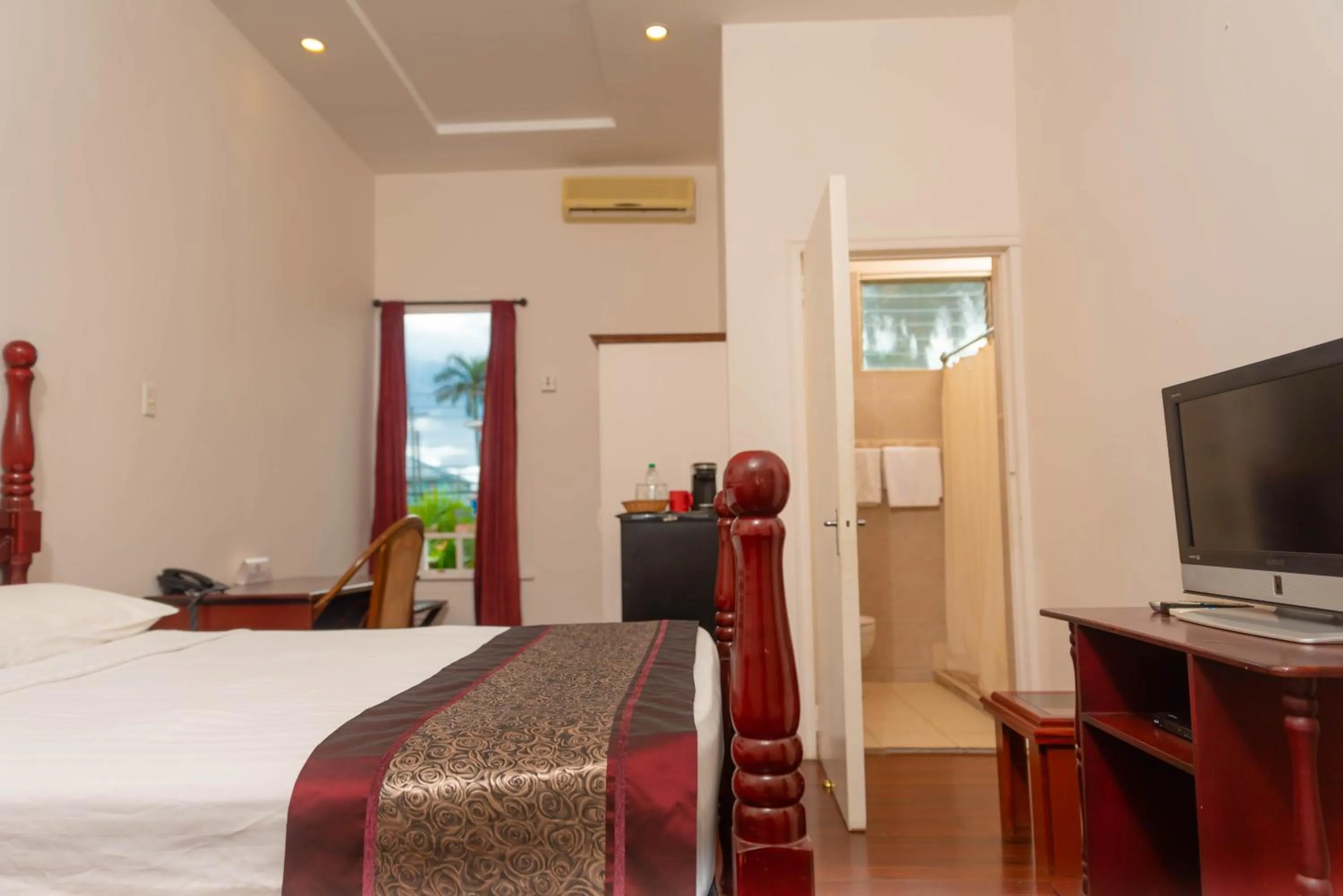 Bed in Herdmanston Lodge Hotel