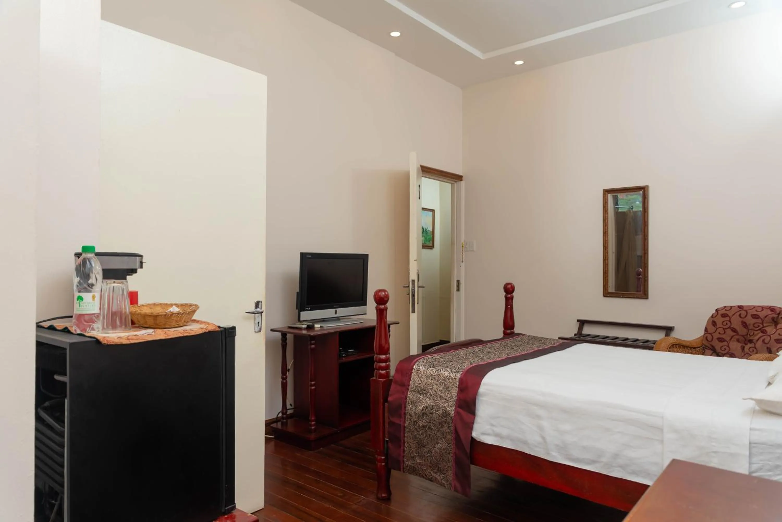 Bed in Herdmanston Lodge Hotel