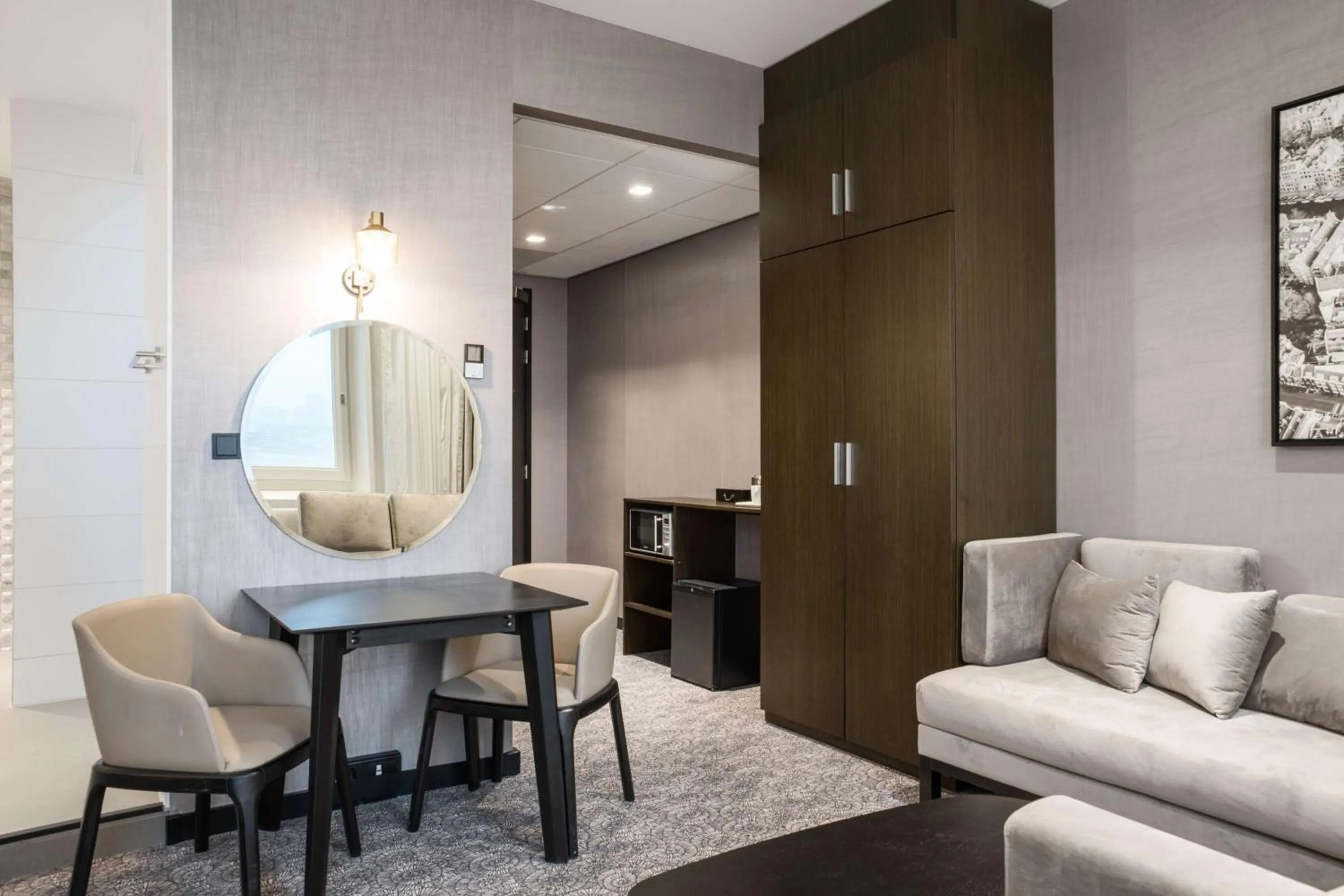 Photo of the whole room in Radisson Hotel & Suites Amsterdam South