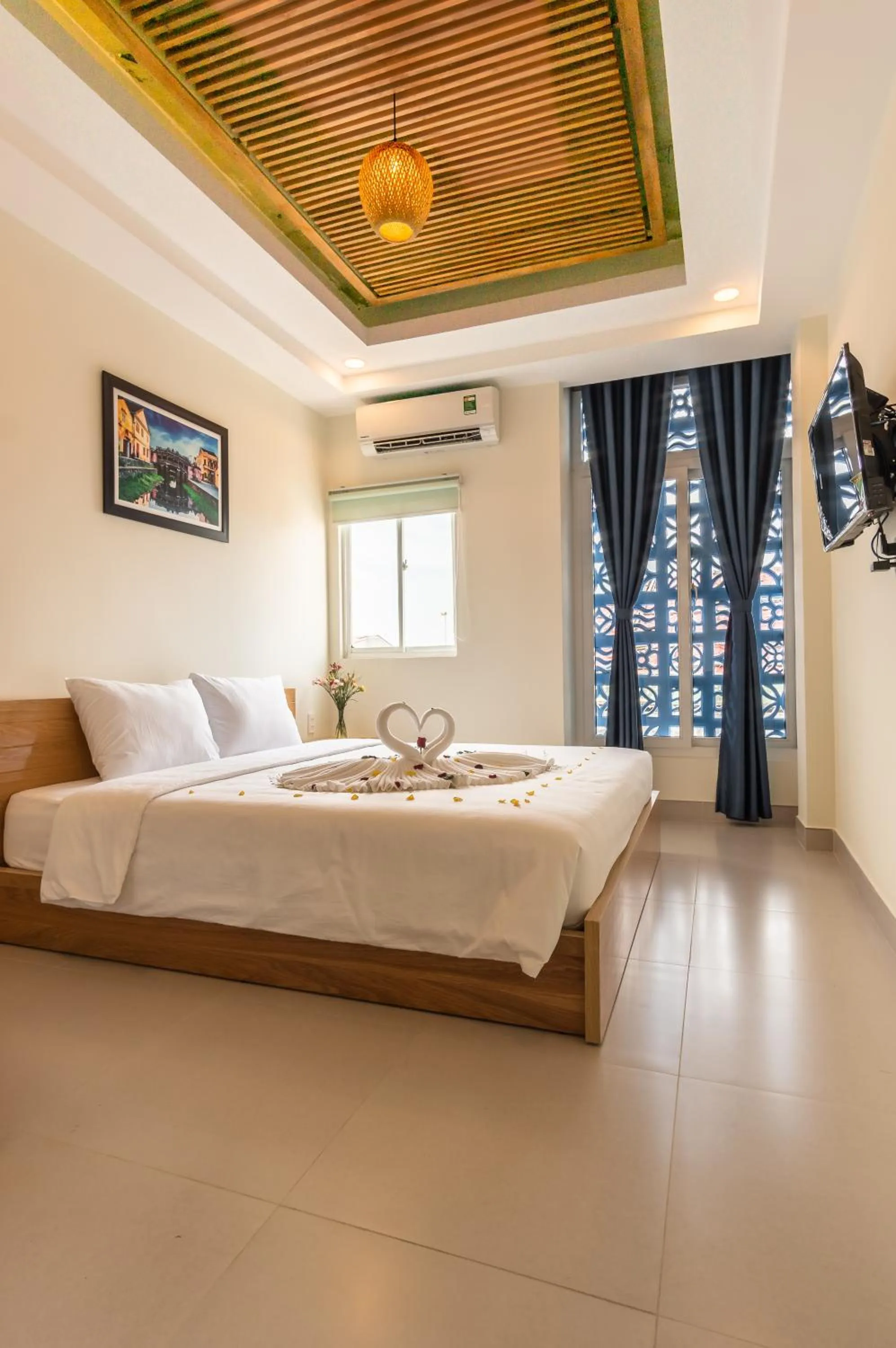 Bed in D Central Hoi An Homestay