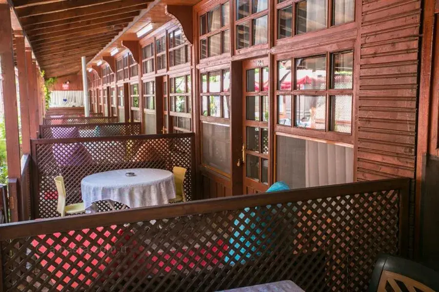 Double Room with Balcony (2 Adults + 1 Child) in çarşı pansiyon Double Room with Balcony (2 Adults + 1 Child) in çarşı pansiyon