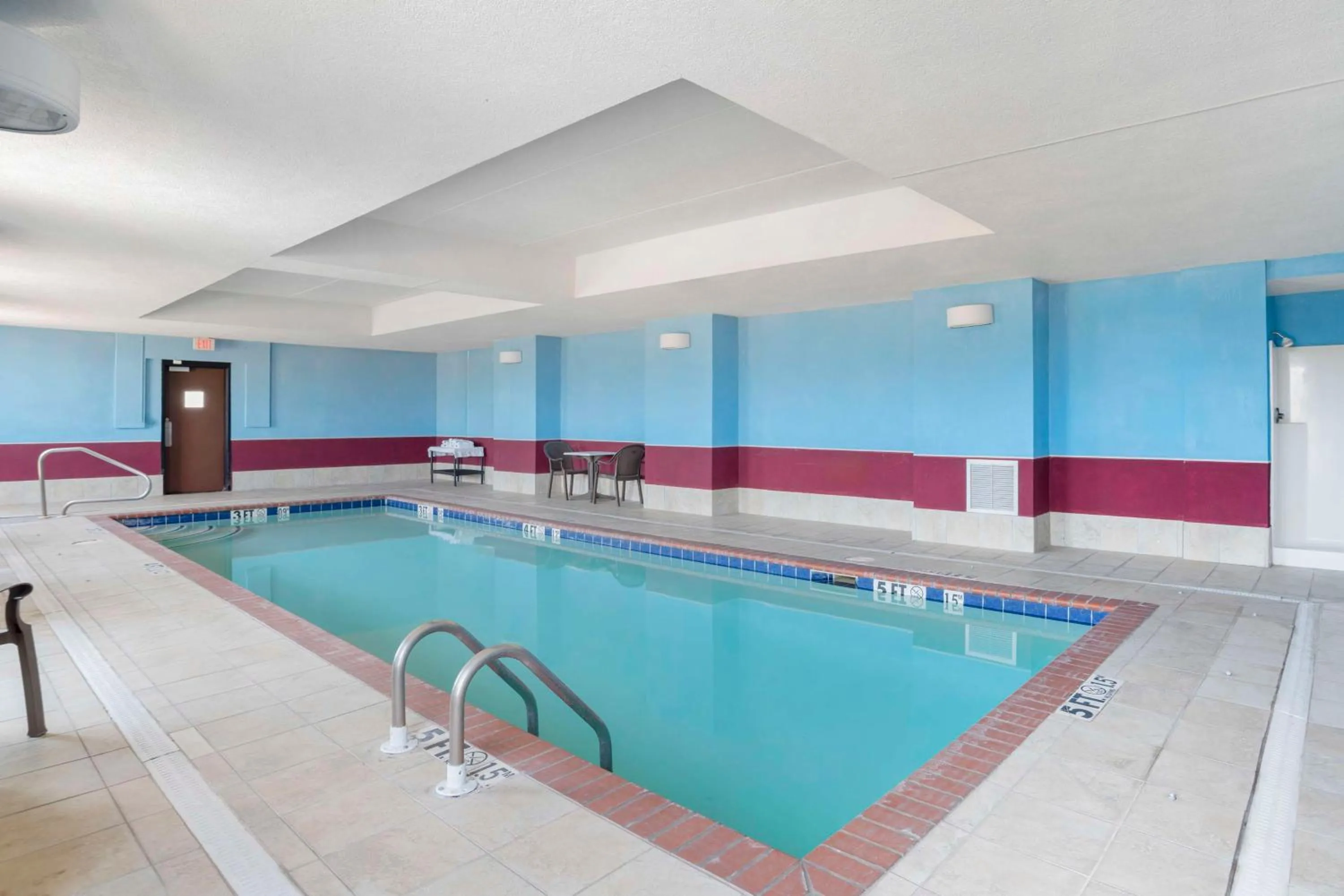 Pool view in Best Western Plus Flowood Inn & Suites