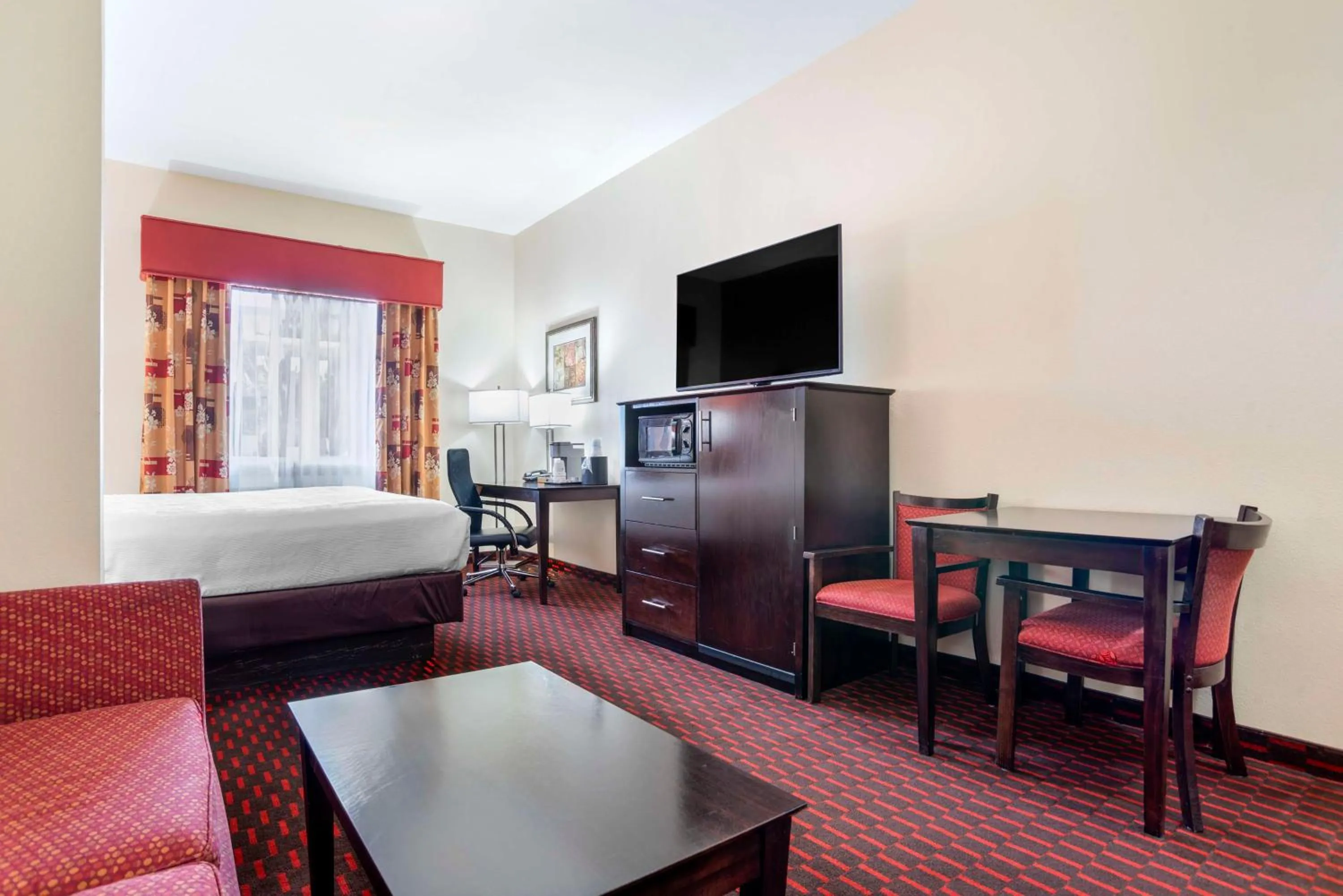 Bedroom in Best Western Plus Flowood Inn & Suites