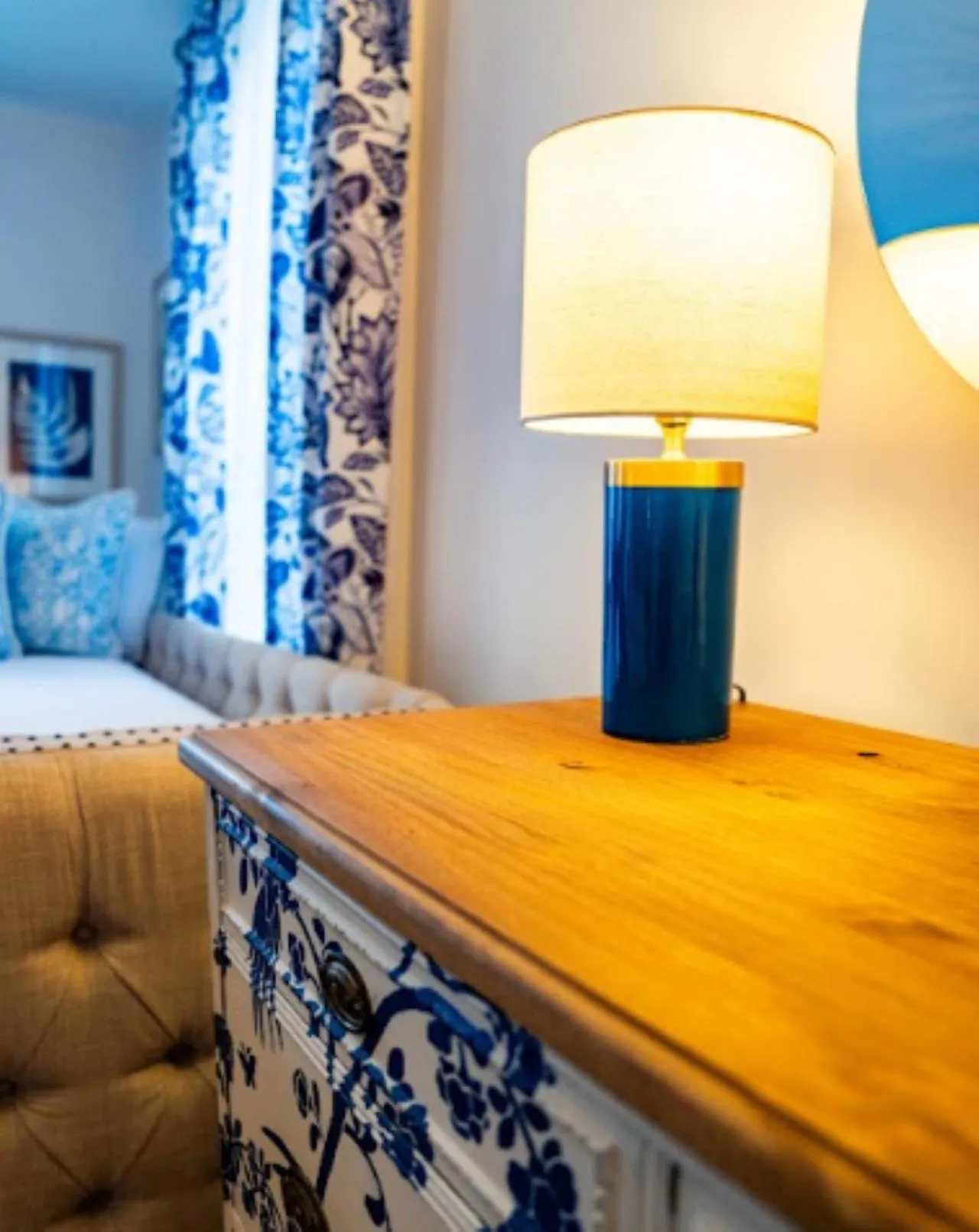 Decorative detail, Bed in Twin Gables of Woodstock