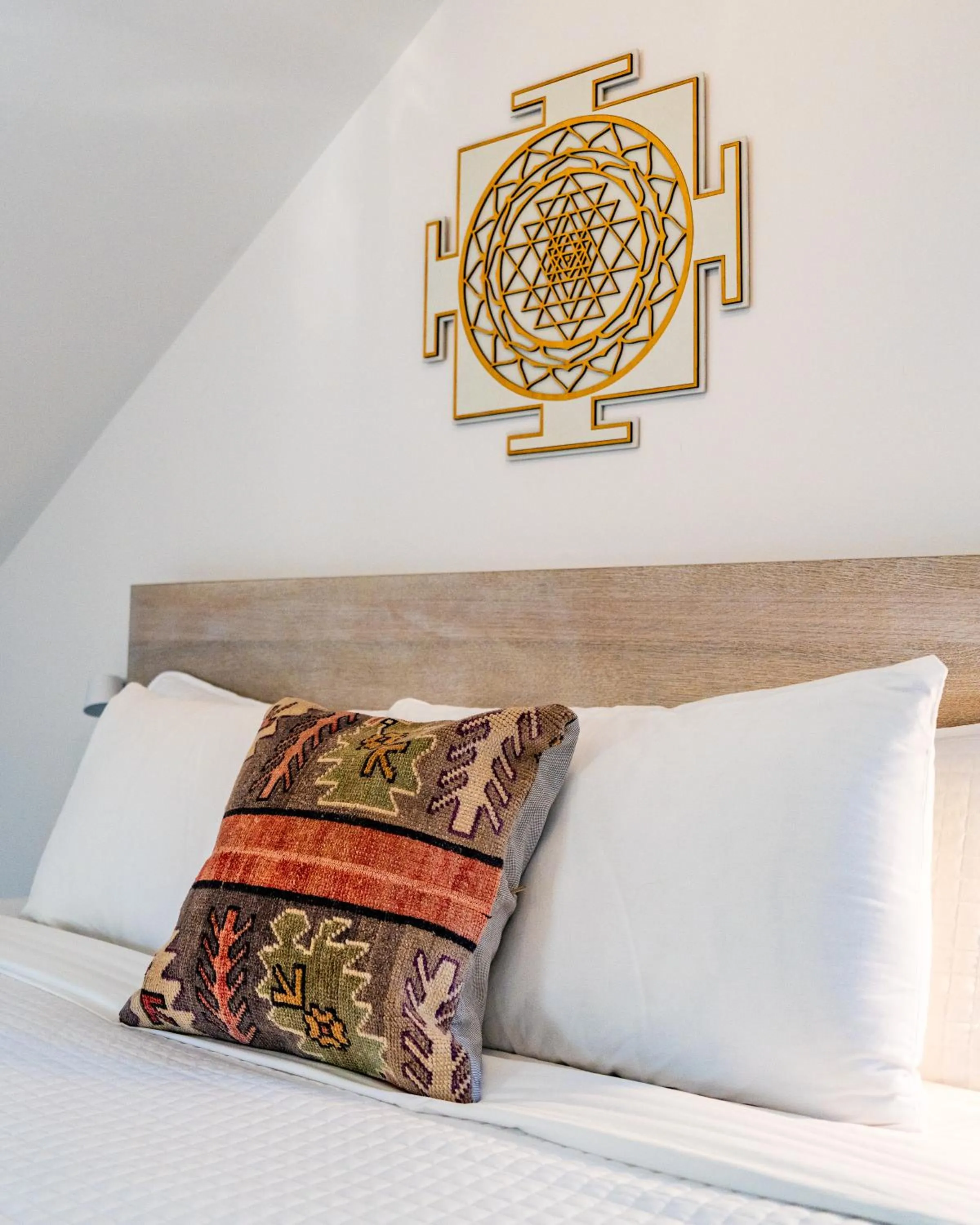 Decorative detail, Bed in Twin Gables of Woodstock