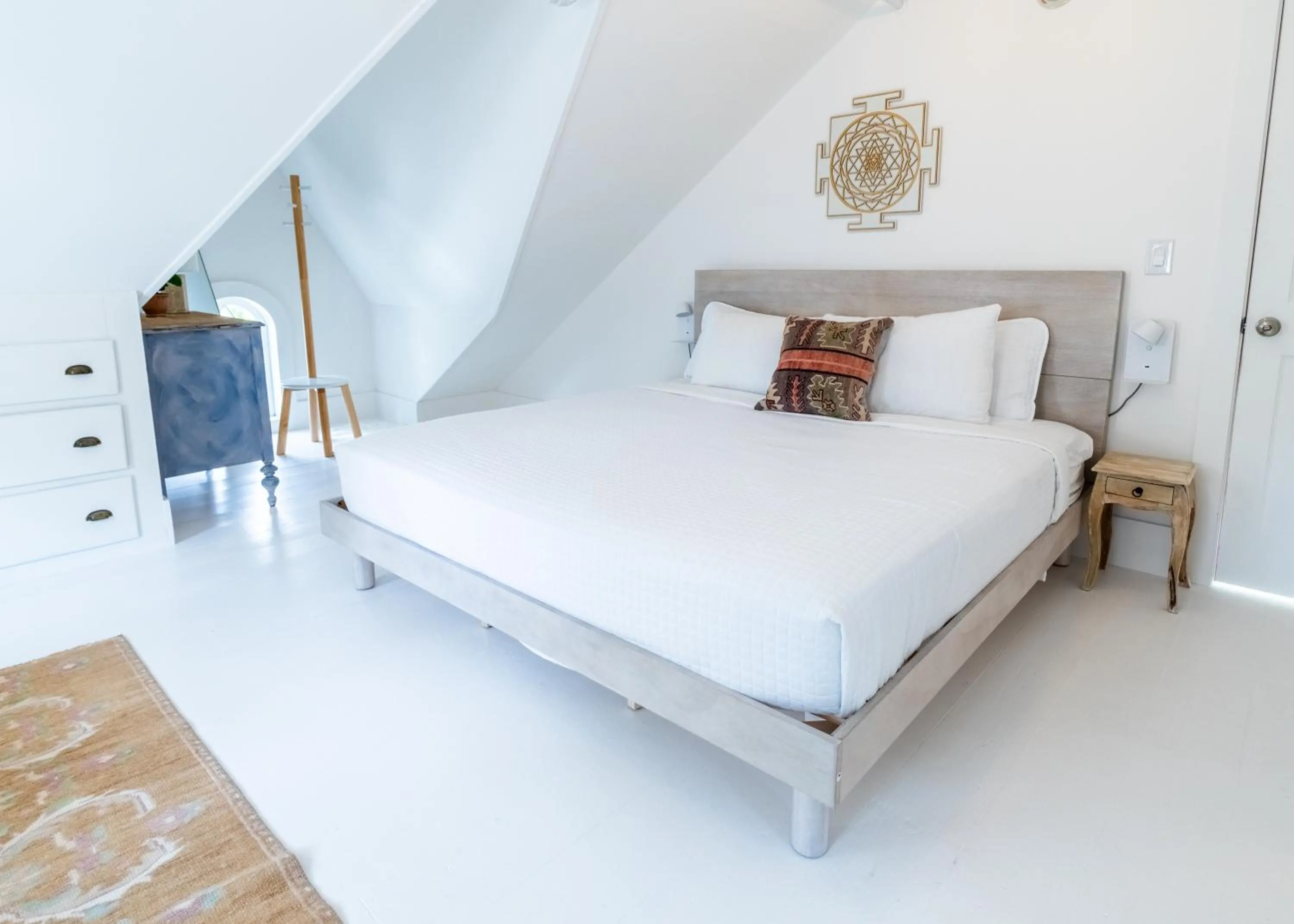 Bedroom, Bed in Twin Gables of Woodstock