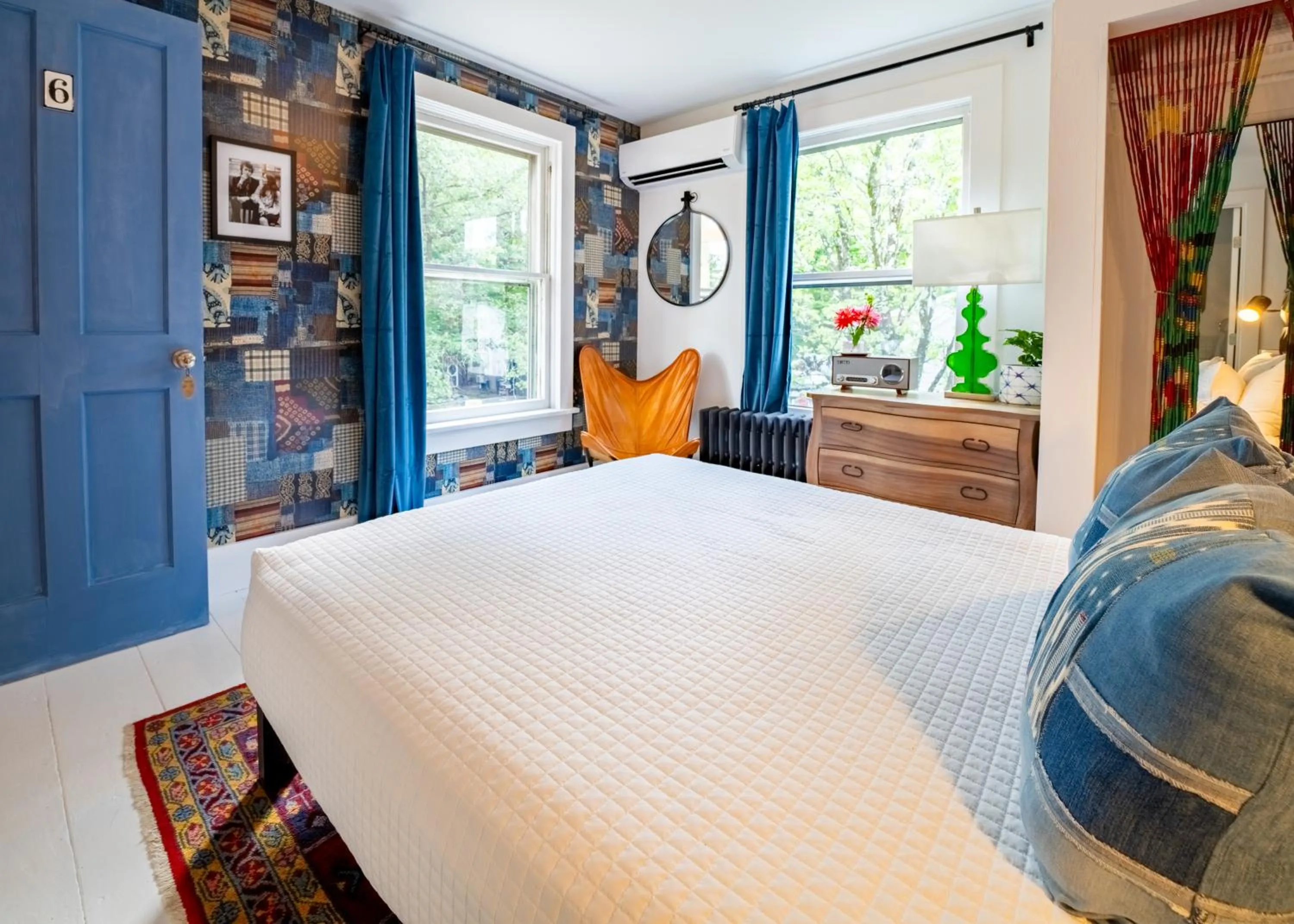 Bedroom, Bed in Twin Gables of Woodstock