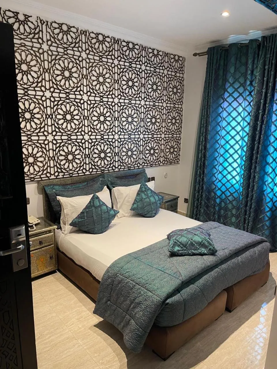 Bed in Hotel La Perle du Sud