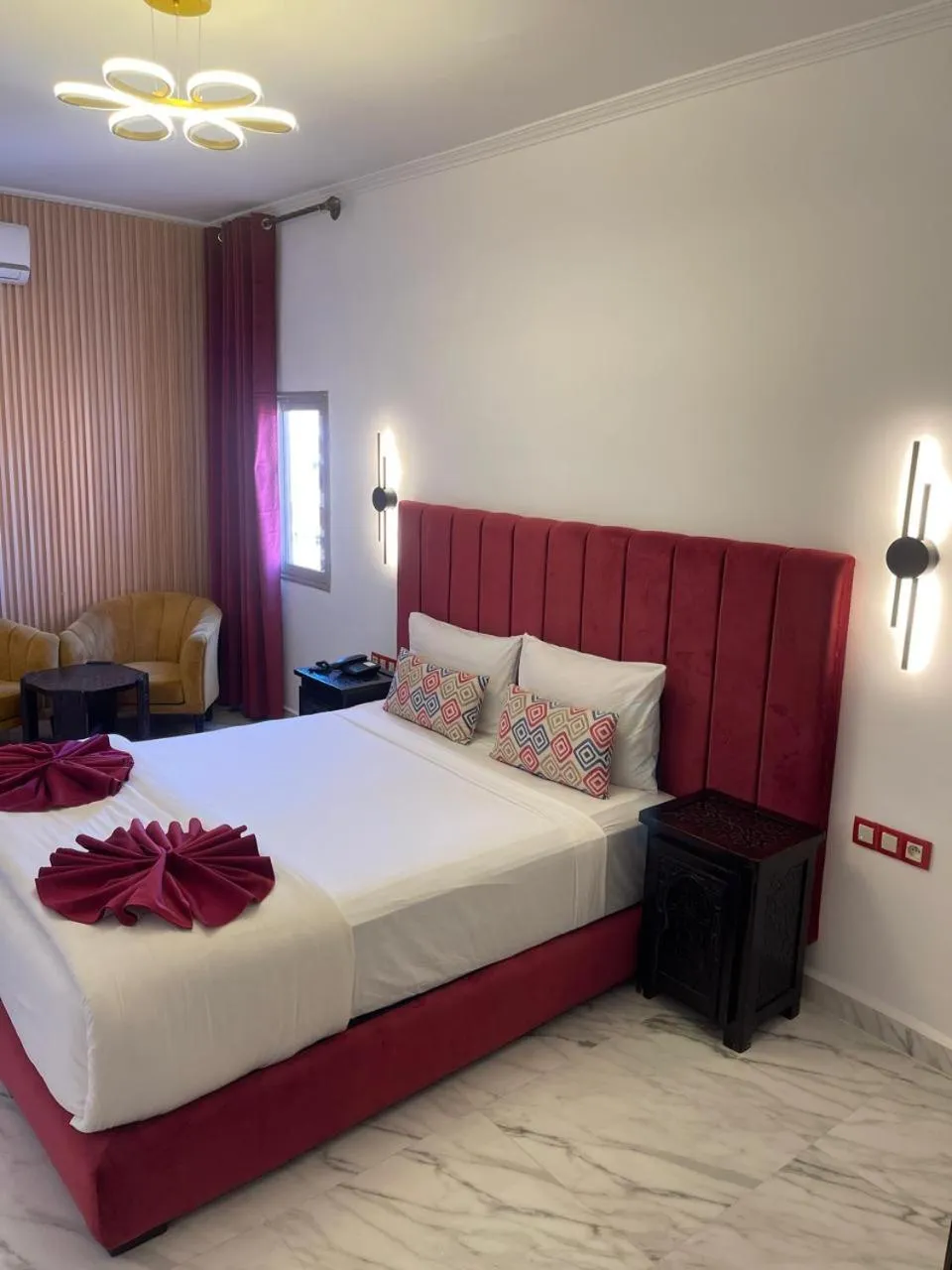 Bed in Hotel La Perle du Sud