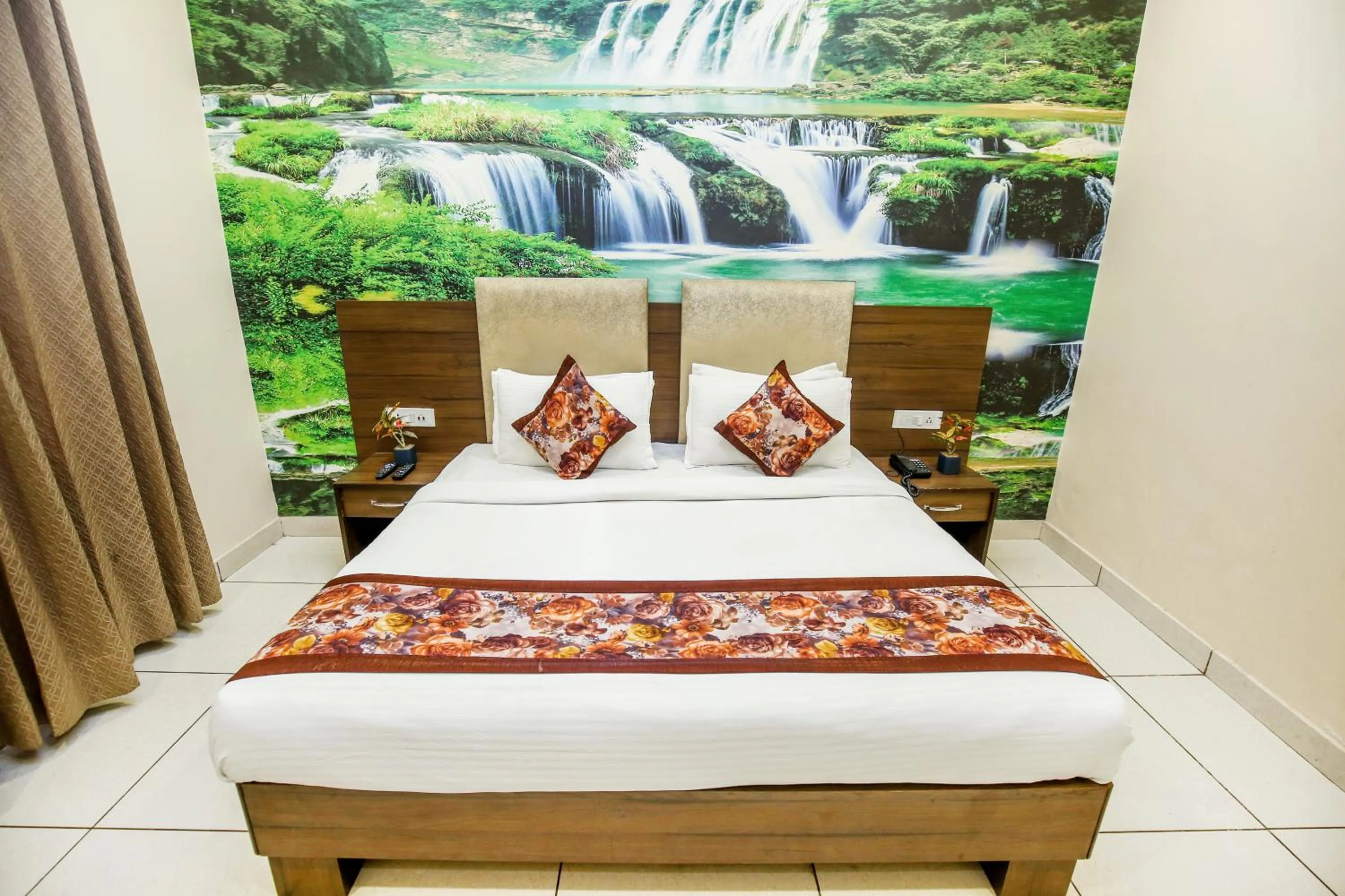 Bed in Hotel Karan Residency - 5 Min Walk From Golden Temple