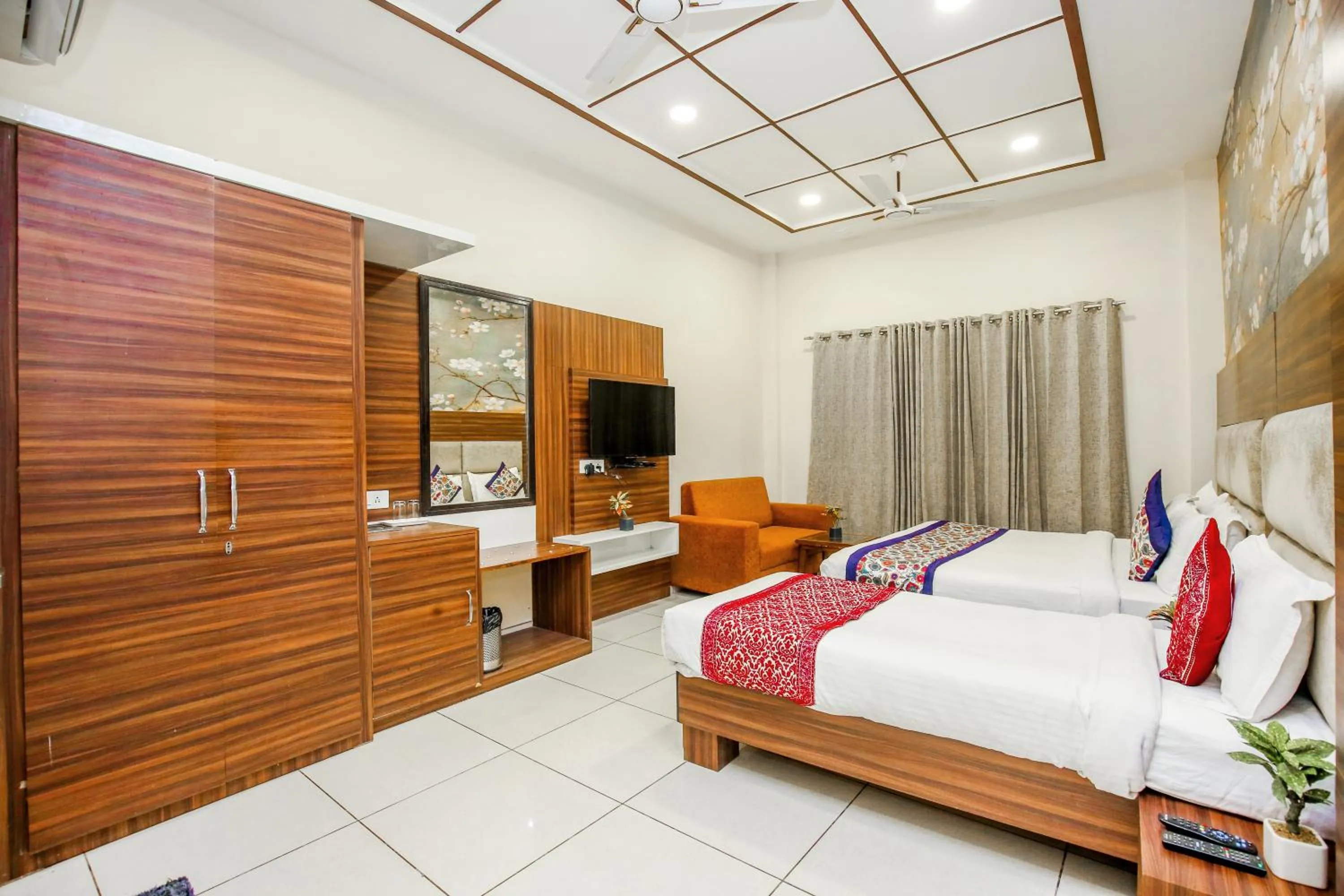 Bed in Hotel Karan Residency - 5 Min Walk From Golden Temple