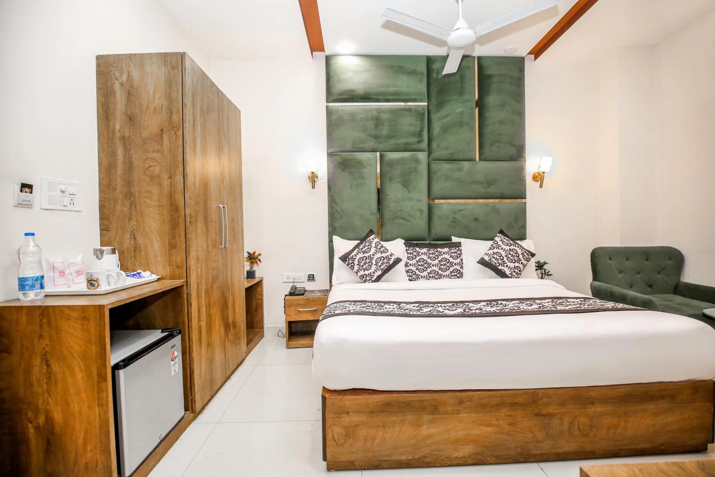 Bed in Hotel Karan Residency - 5 Min Walk From Golden Temple