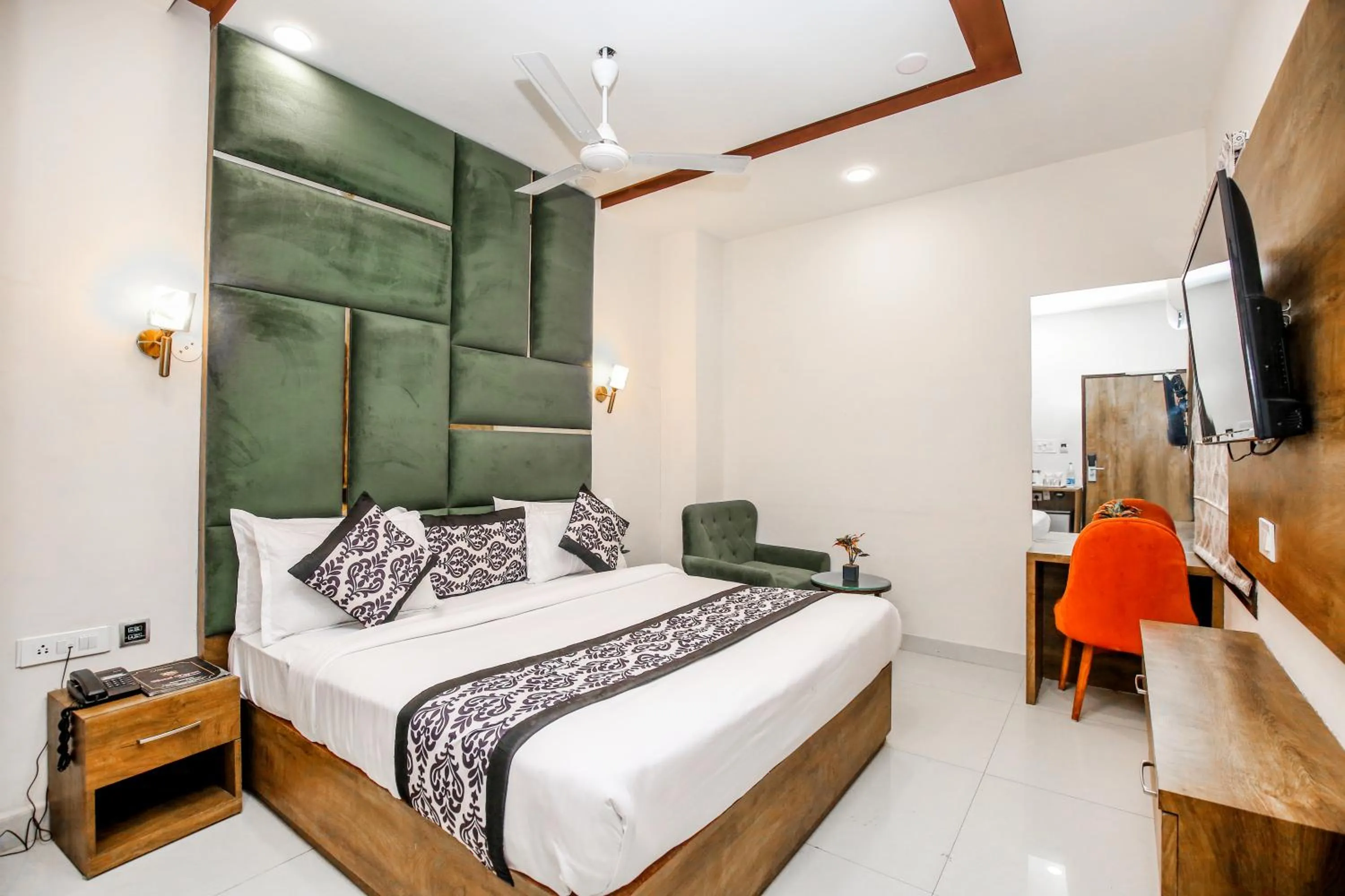 Bed in Hotel Karan Residency - 5 Min Walk From Golden Temple