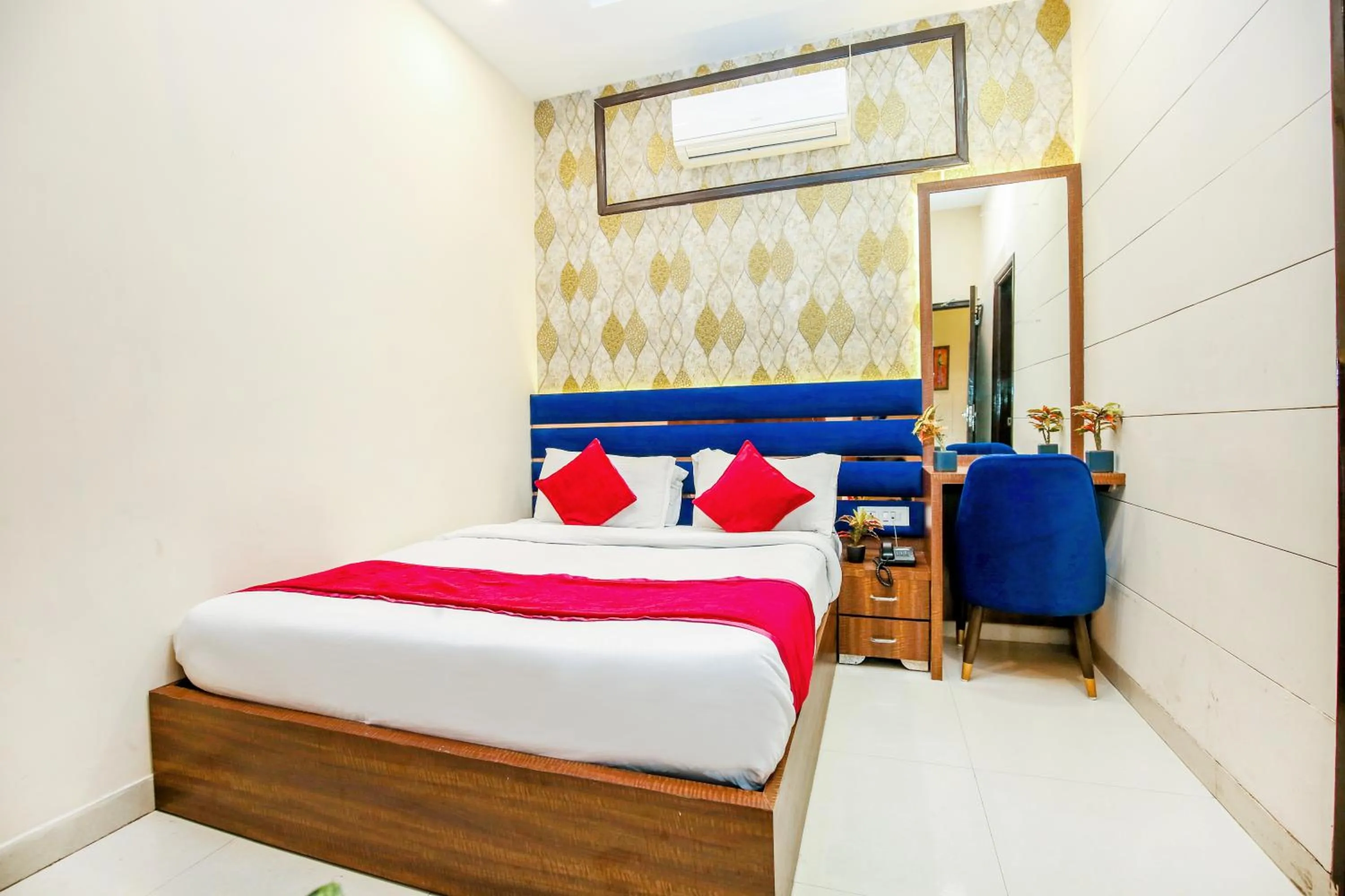 Bed in Hotel Karan Residency - 5 Min Walk From Golden Temple