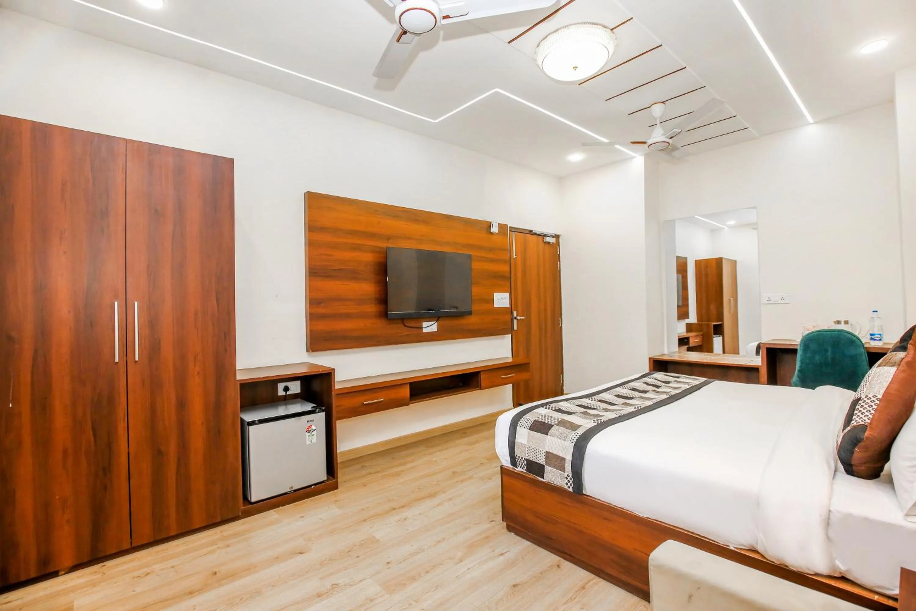 Bed in Hotel Karan Residency - 5 Min Walk From Golden Temple