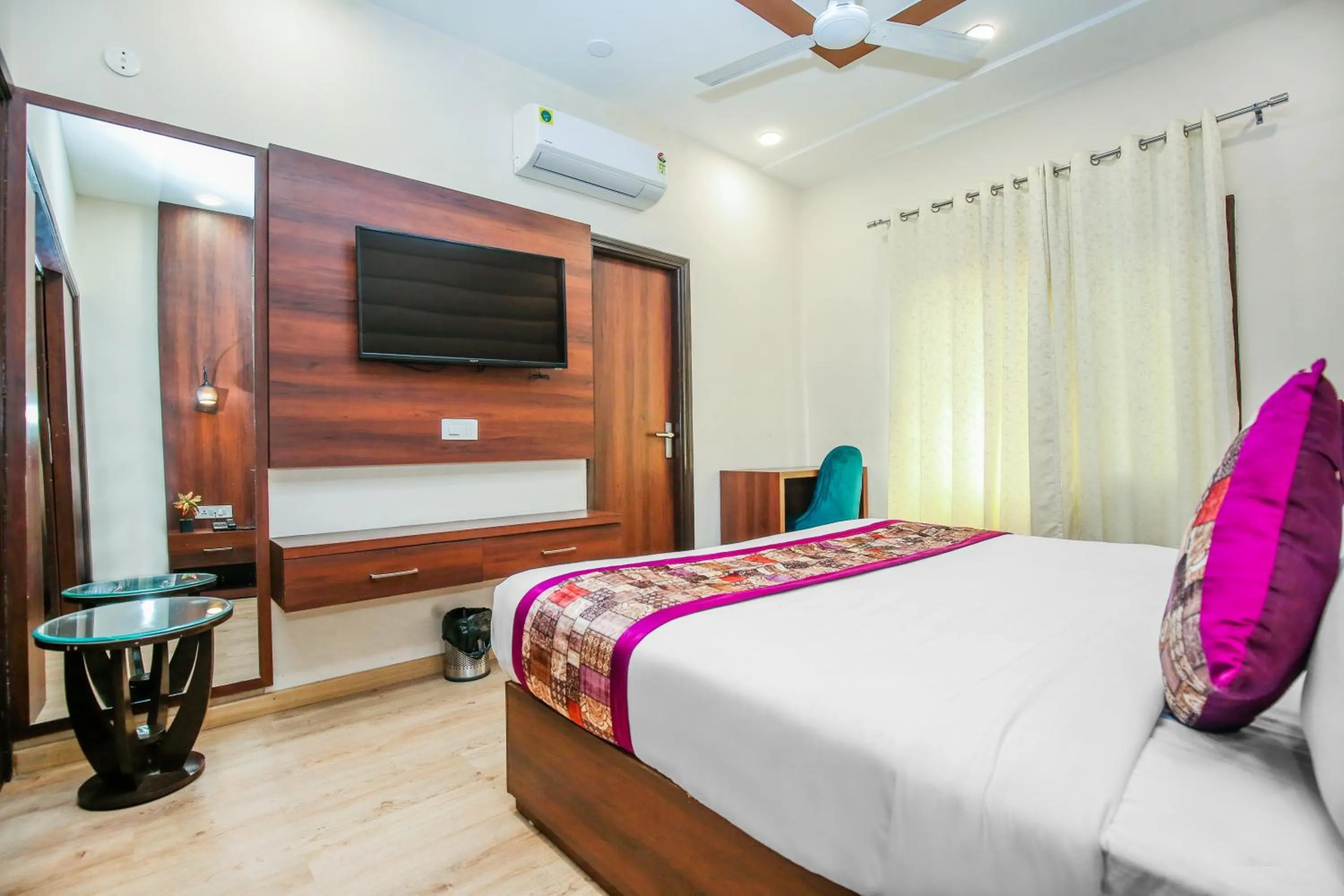 Bed in Hotel Karan Residency - 5 Min Walk From Golden Temple