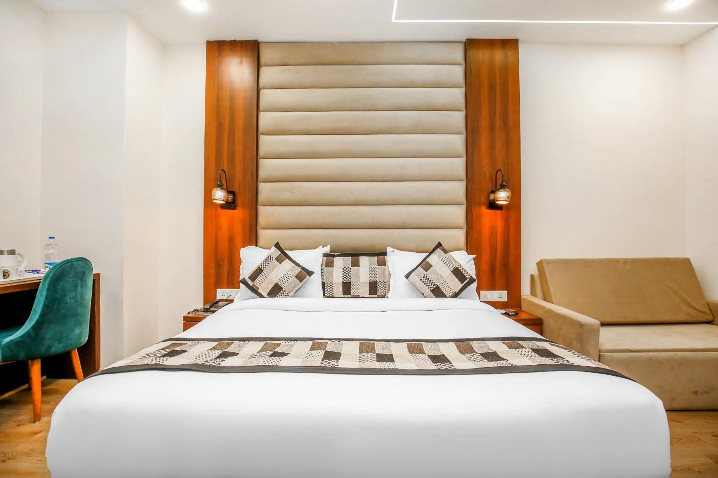 Bed in Hotel Karan Residency - 5 Min Walk From Golden Temple