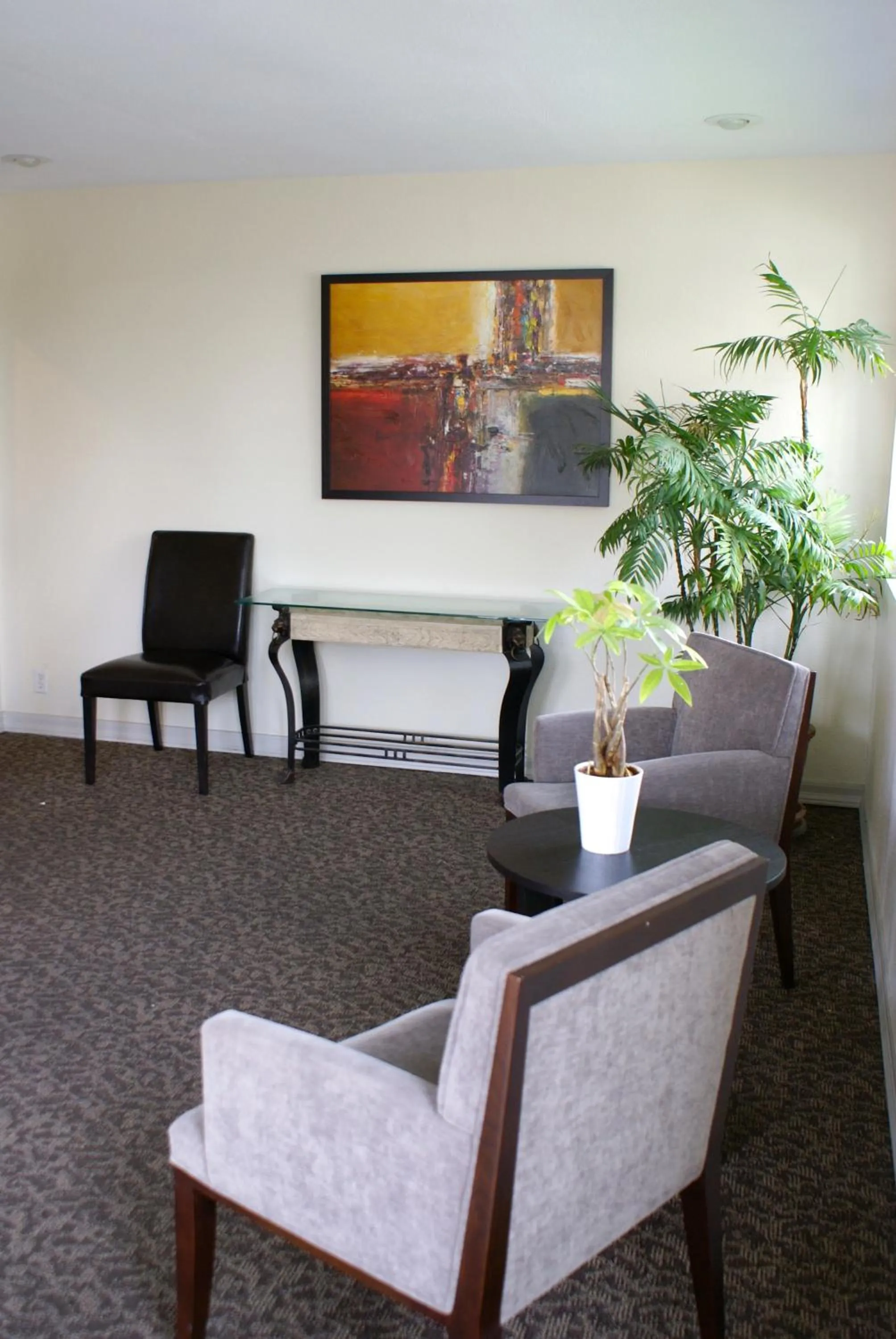 Lobby or reception in Queens Inn Anaheim