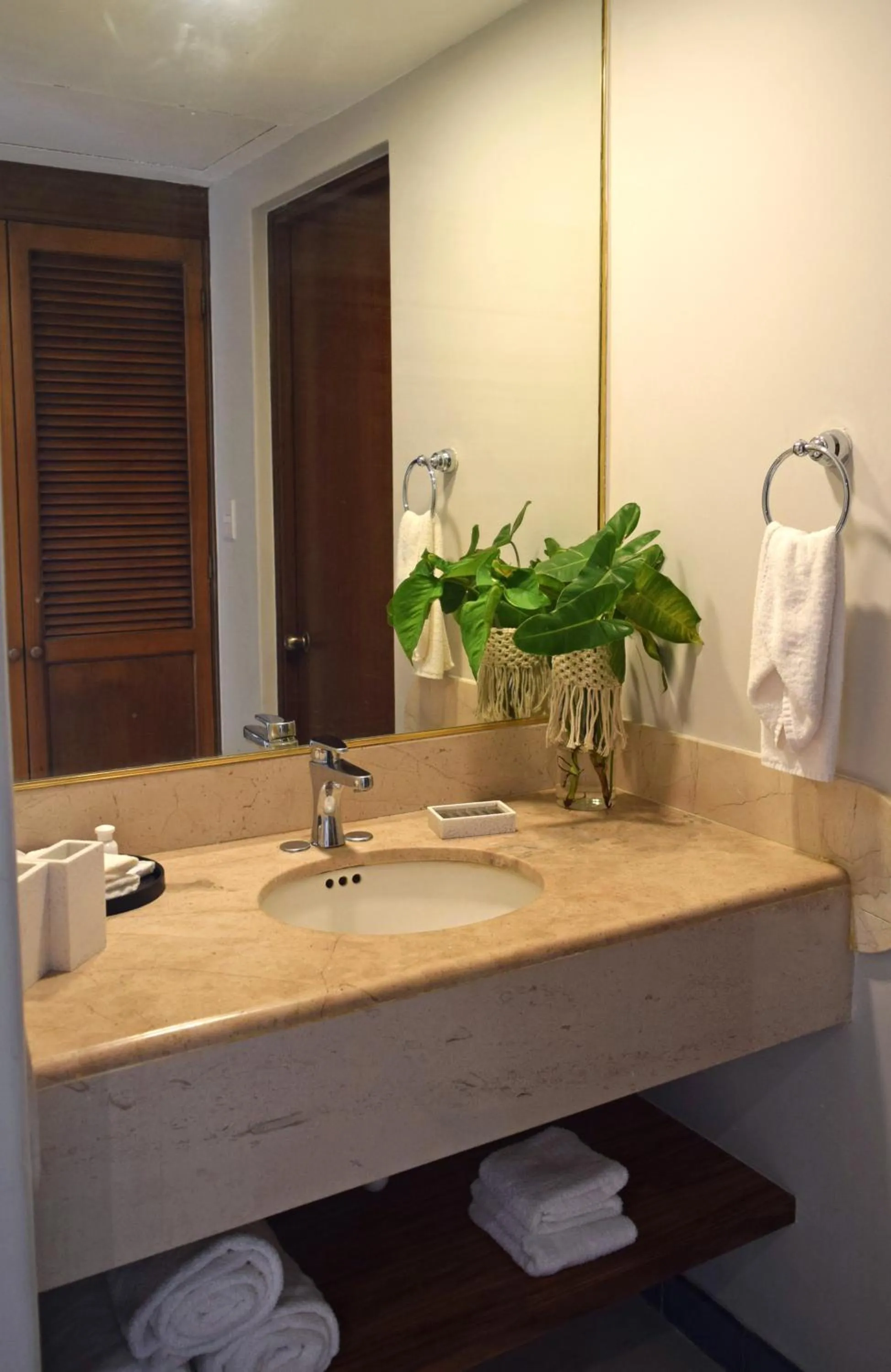 Bathroom in Reef Yucatán All Inclusive & Convention Center