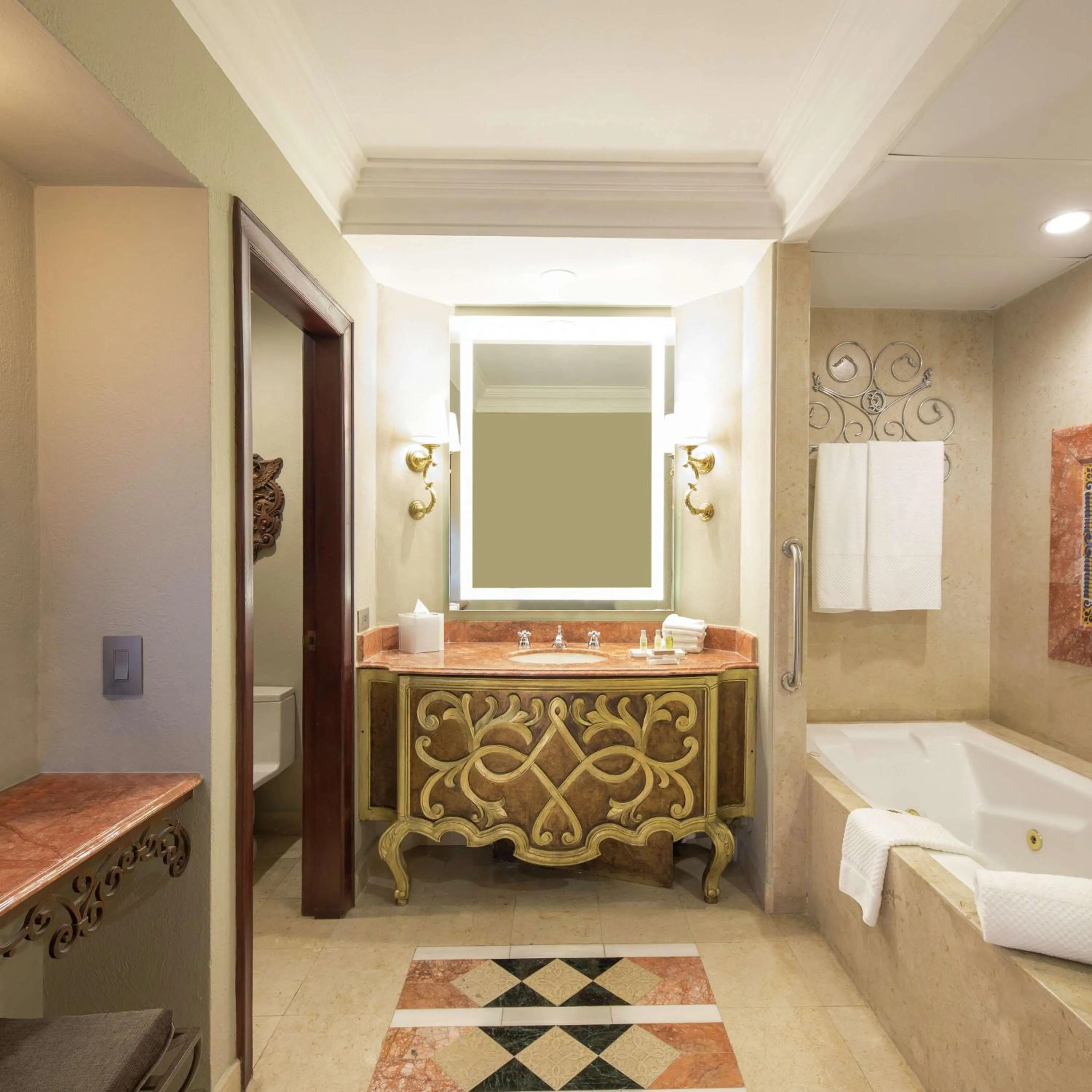 Bathroom, Bed in Hilton Guatemala City, Guatemala