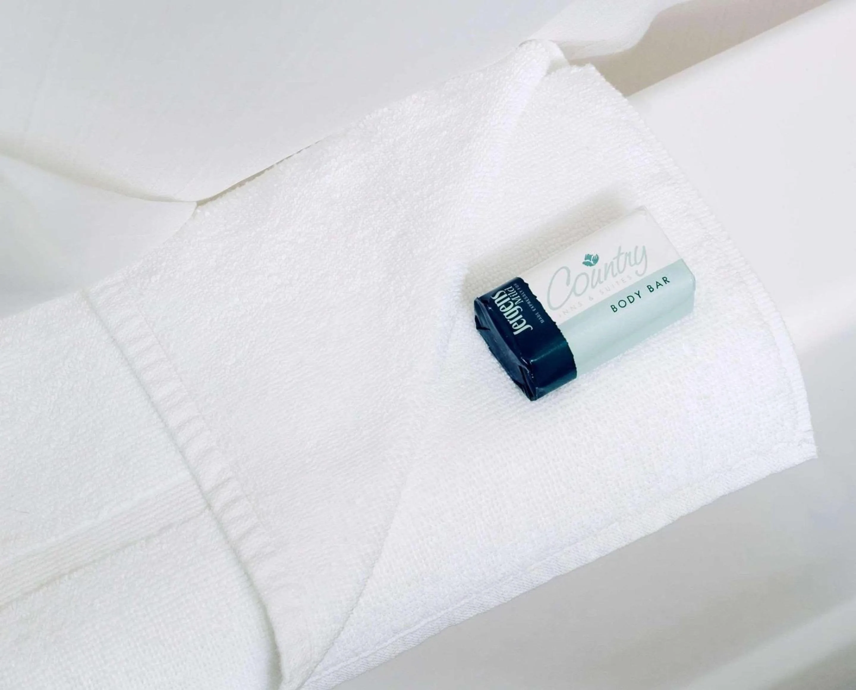 Bedroom, Bed in Country Inn & Suites by Radisson, Green Bay East, WI