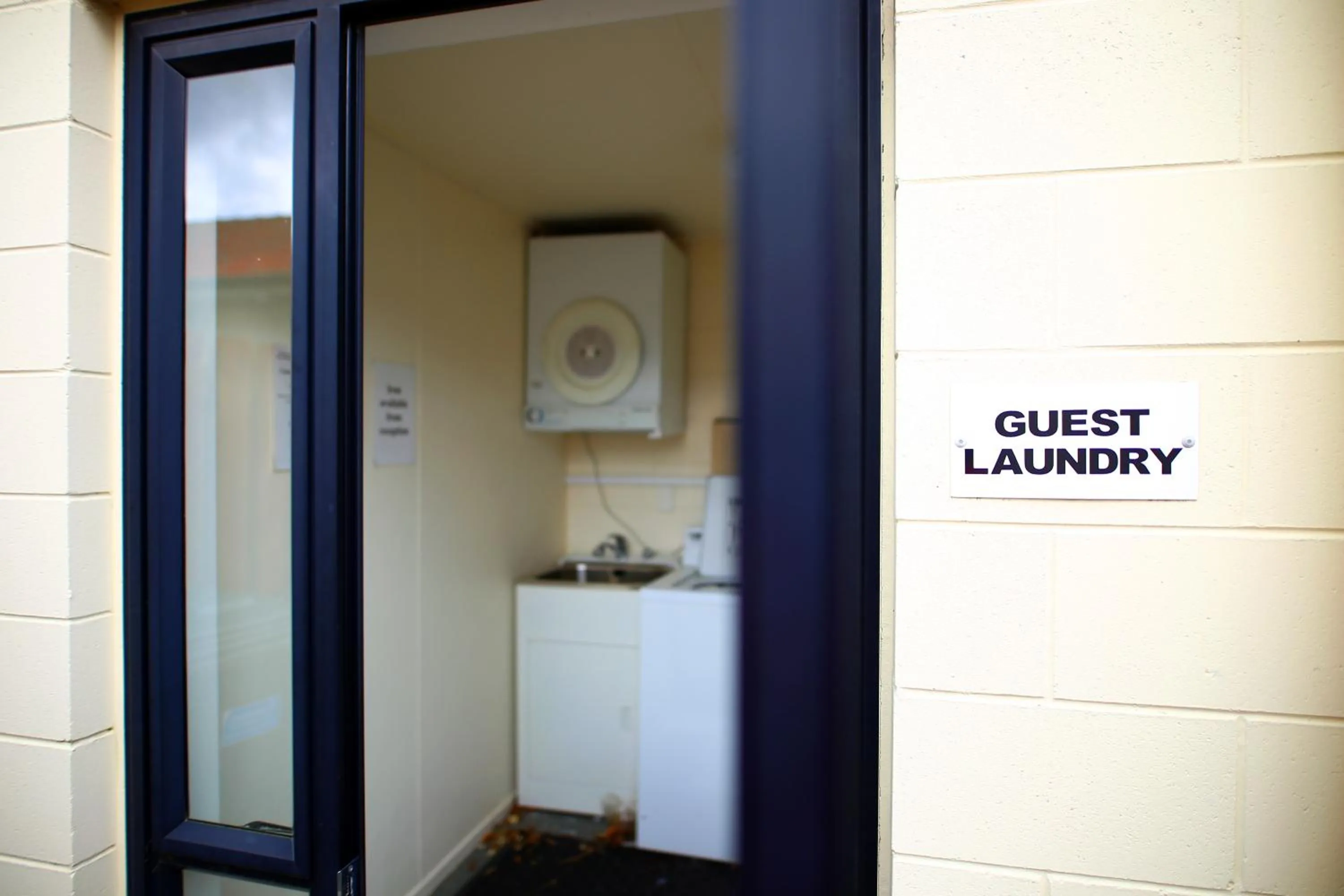 laundry in Heritage Court Lodge Oamaru