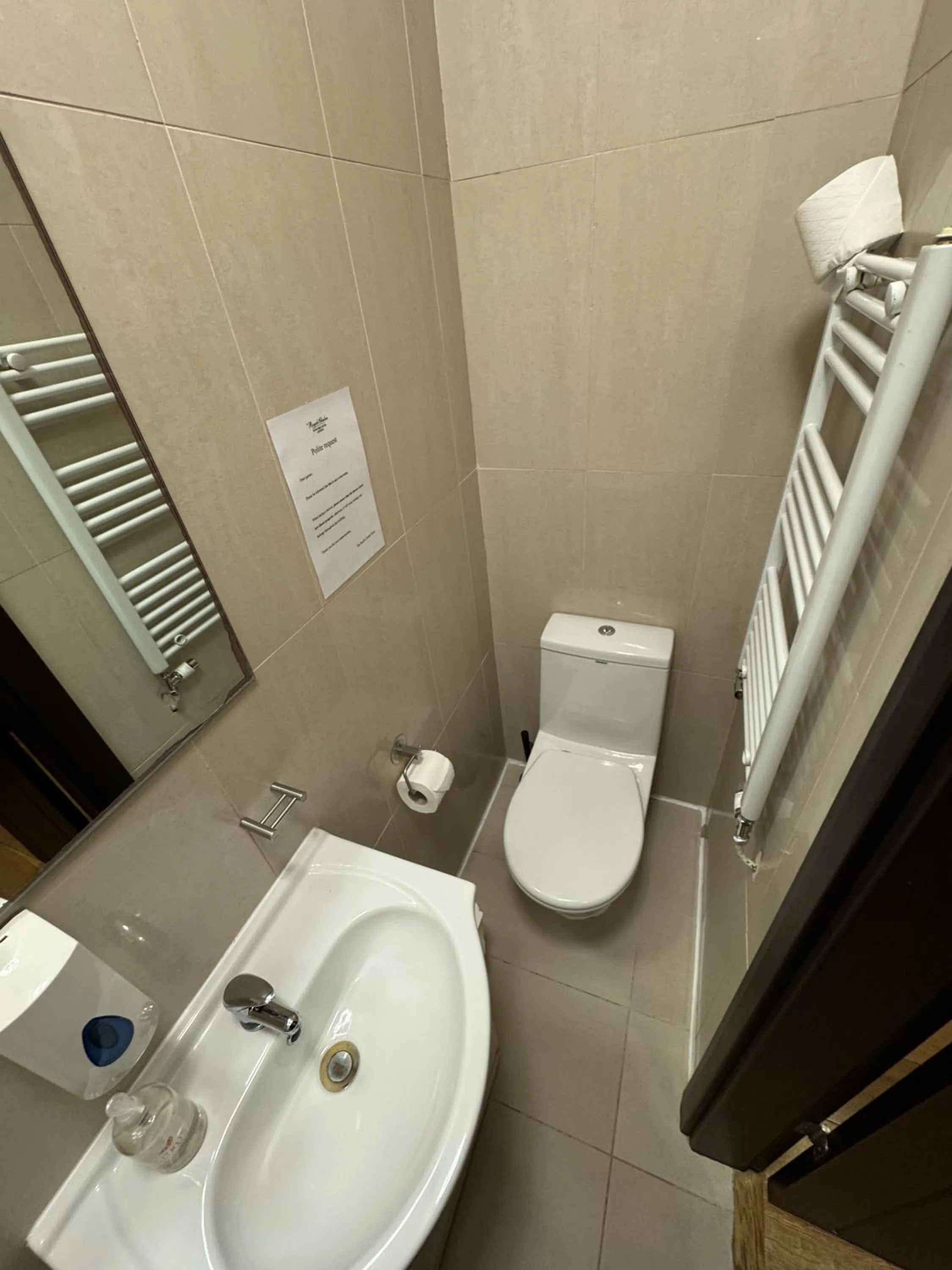 Toilet in The Royale Chulan Hyde Park Hotel