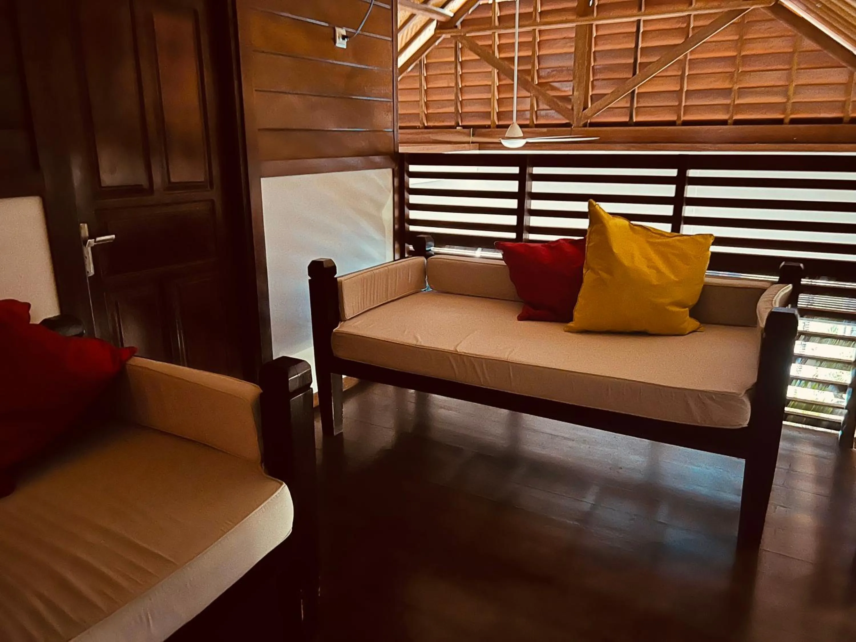 Property building in Villa Teman