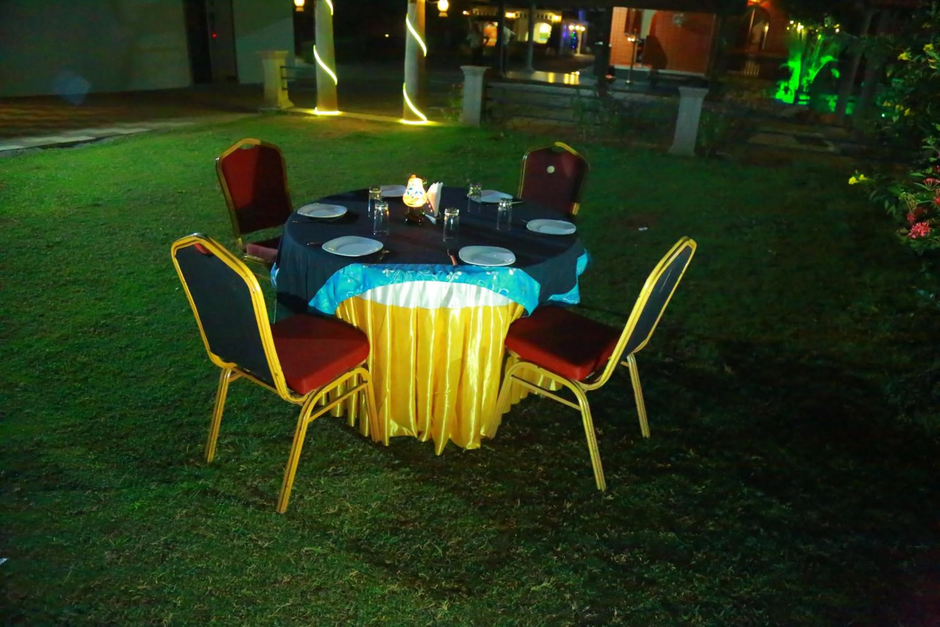 Restaurant/places to eat in The River Retreat Heritage Ayurvedic Resort