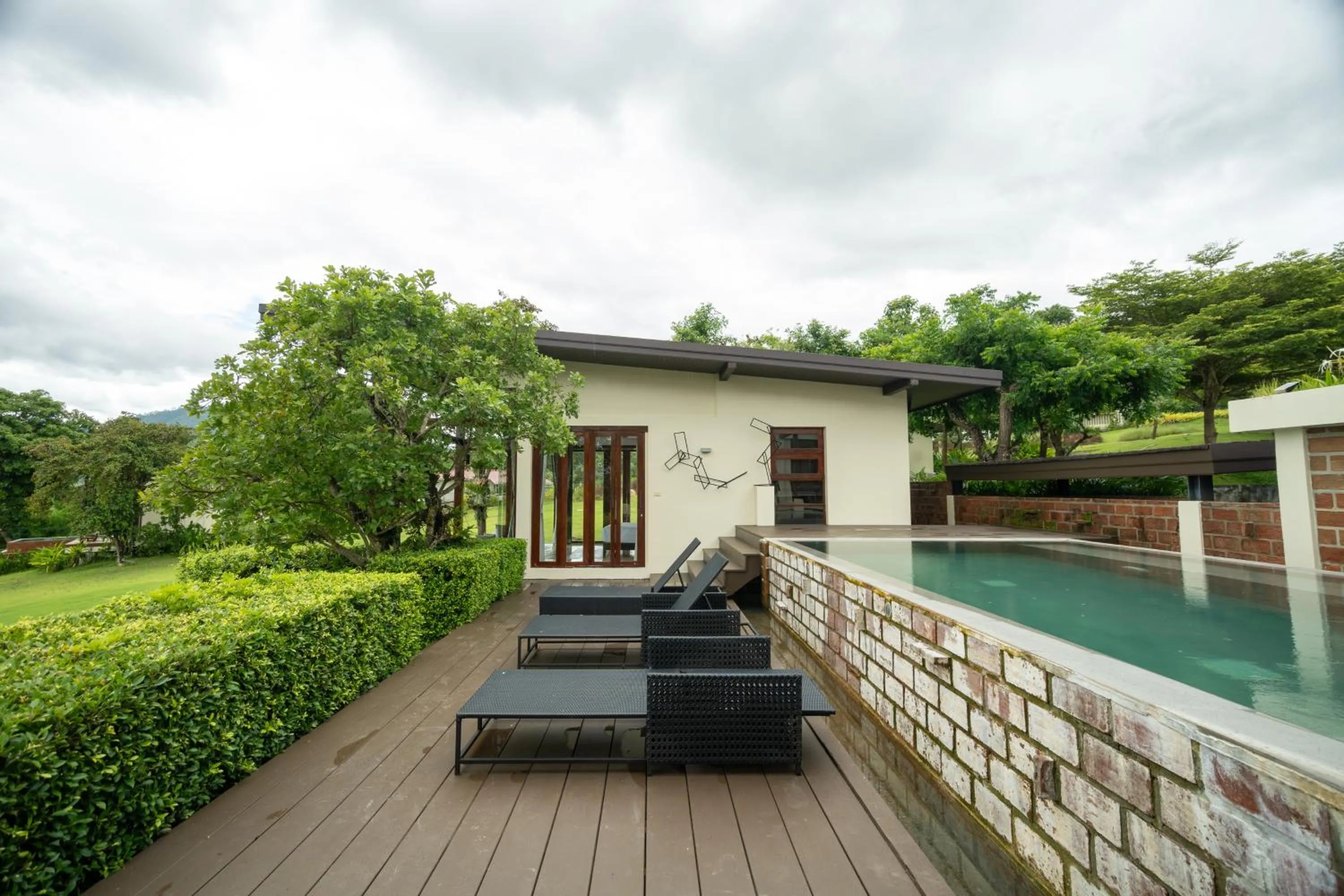 Swimming pool in Puripai Villa Wellness & Retreat