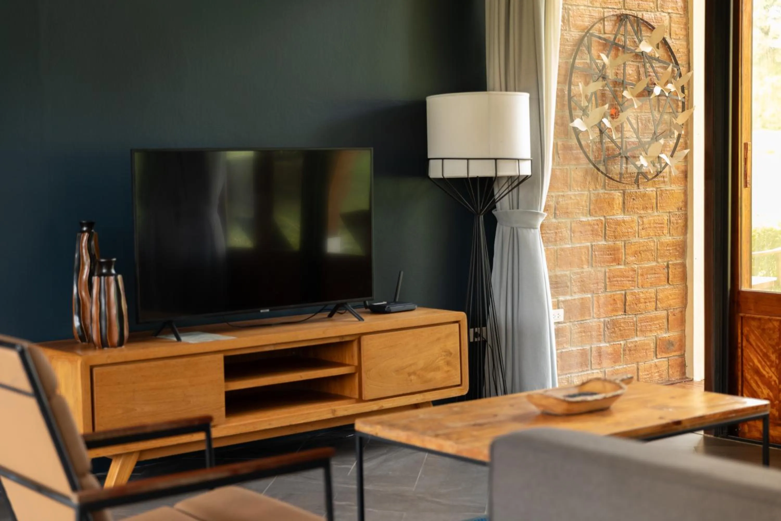 TV and multimedia in Puripai Villa Wellness & Retreat