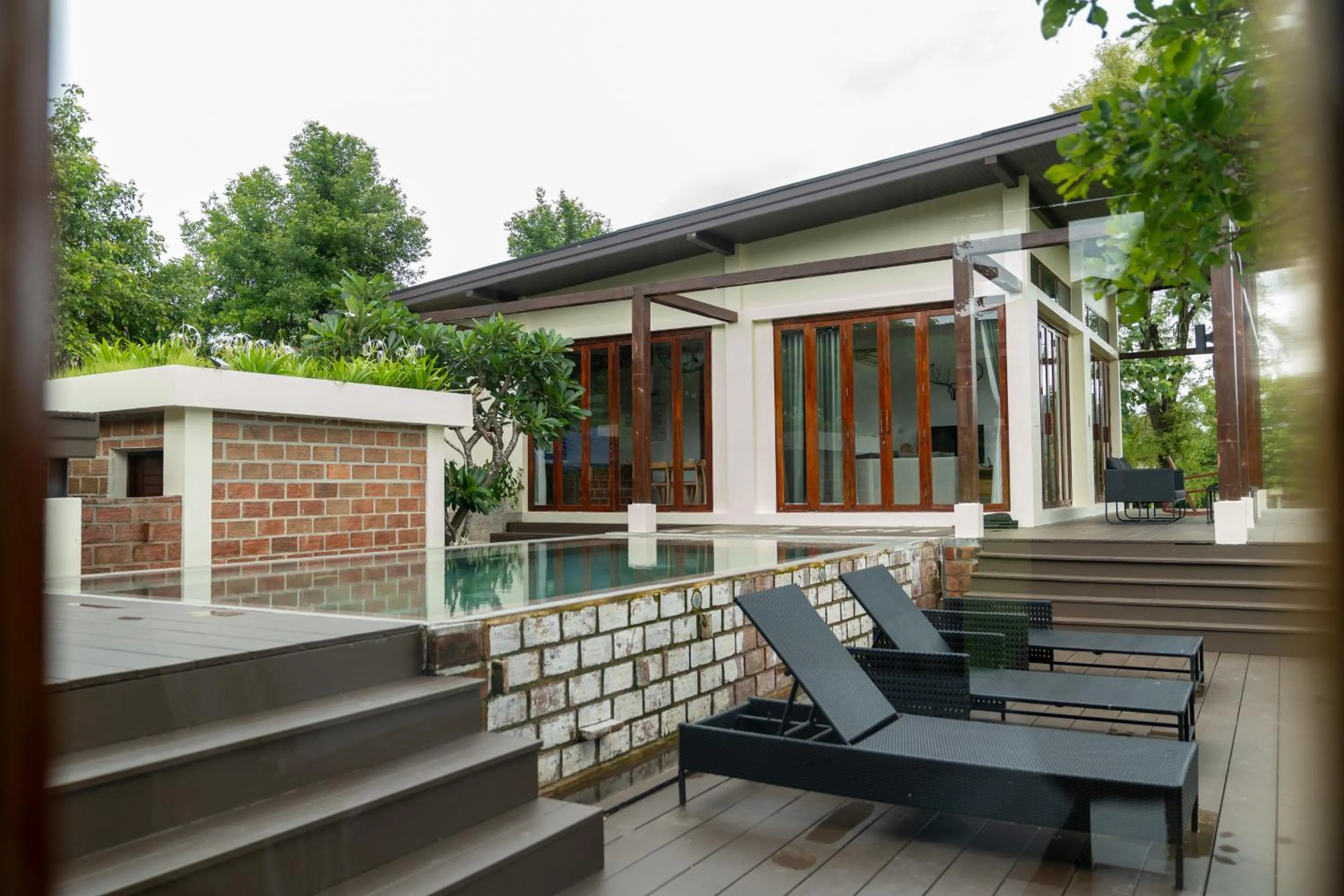 Swimming pool in Puripai Villa Wellness & Retreat