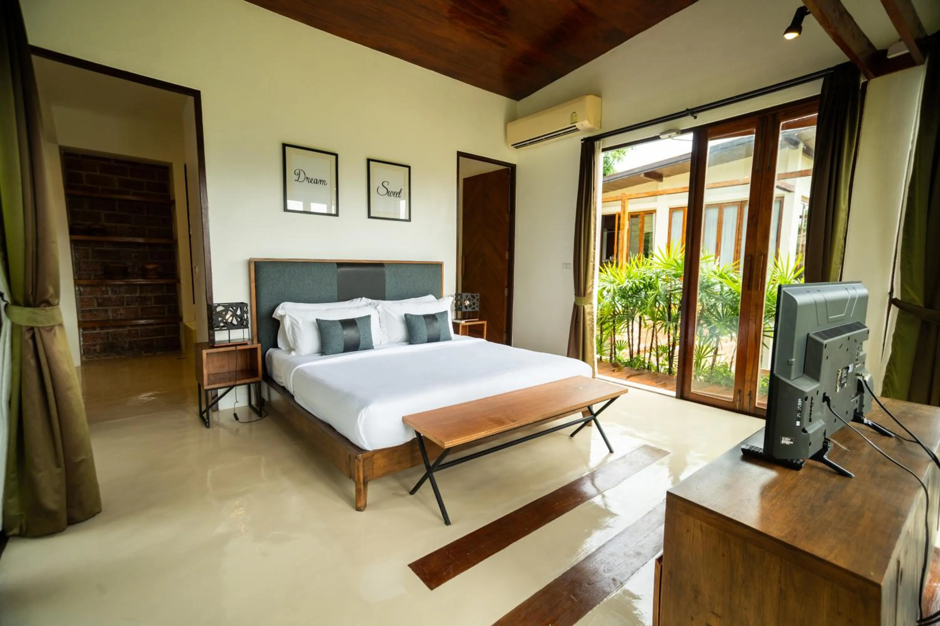 Bedroom, Bed in Puripai Villa Wellness & Retreat