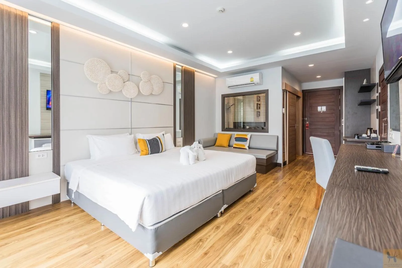 Bed in Chaolao Cabana Resort