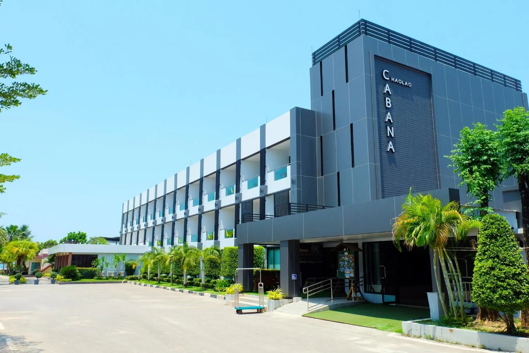 Facade/entrance in Chaolao Cabana Resort