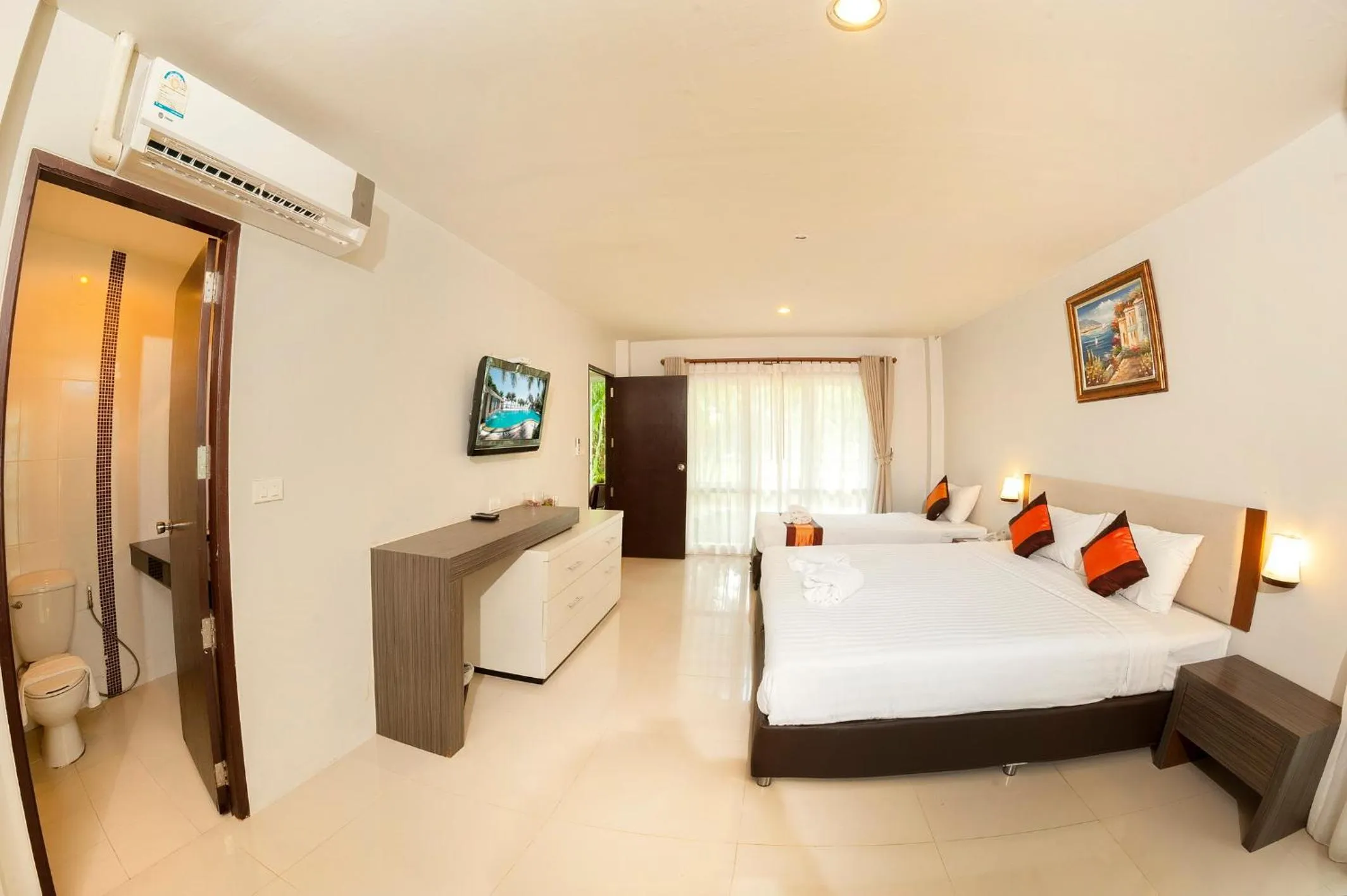 Bed in Chaolao Cabana Resort