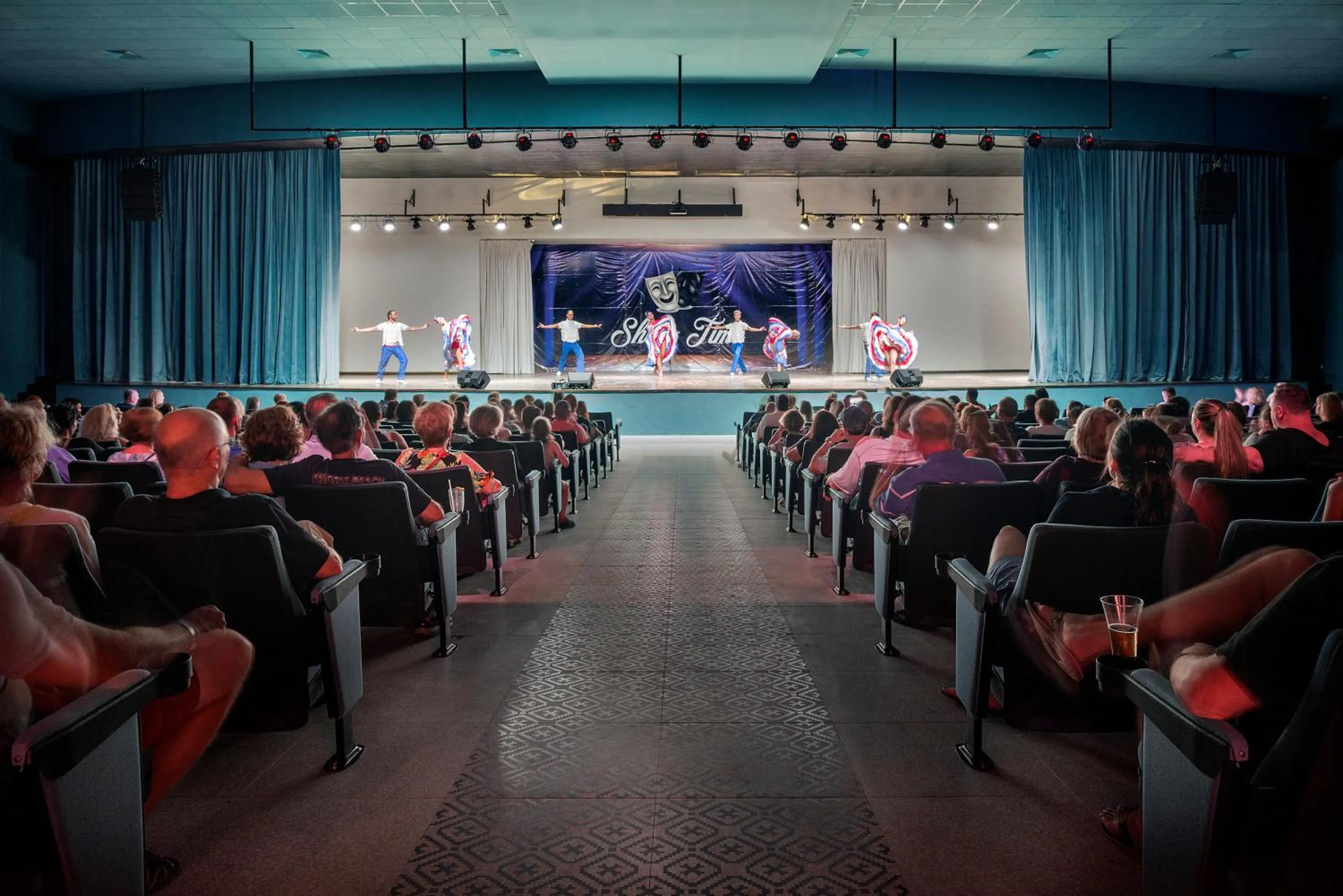 Entertainment in Ocean el Faro Resort - All Inclusive