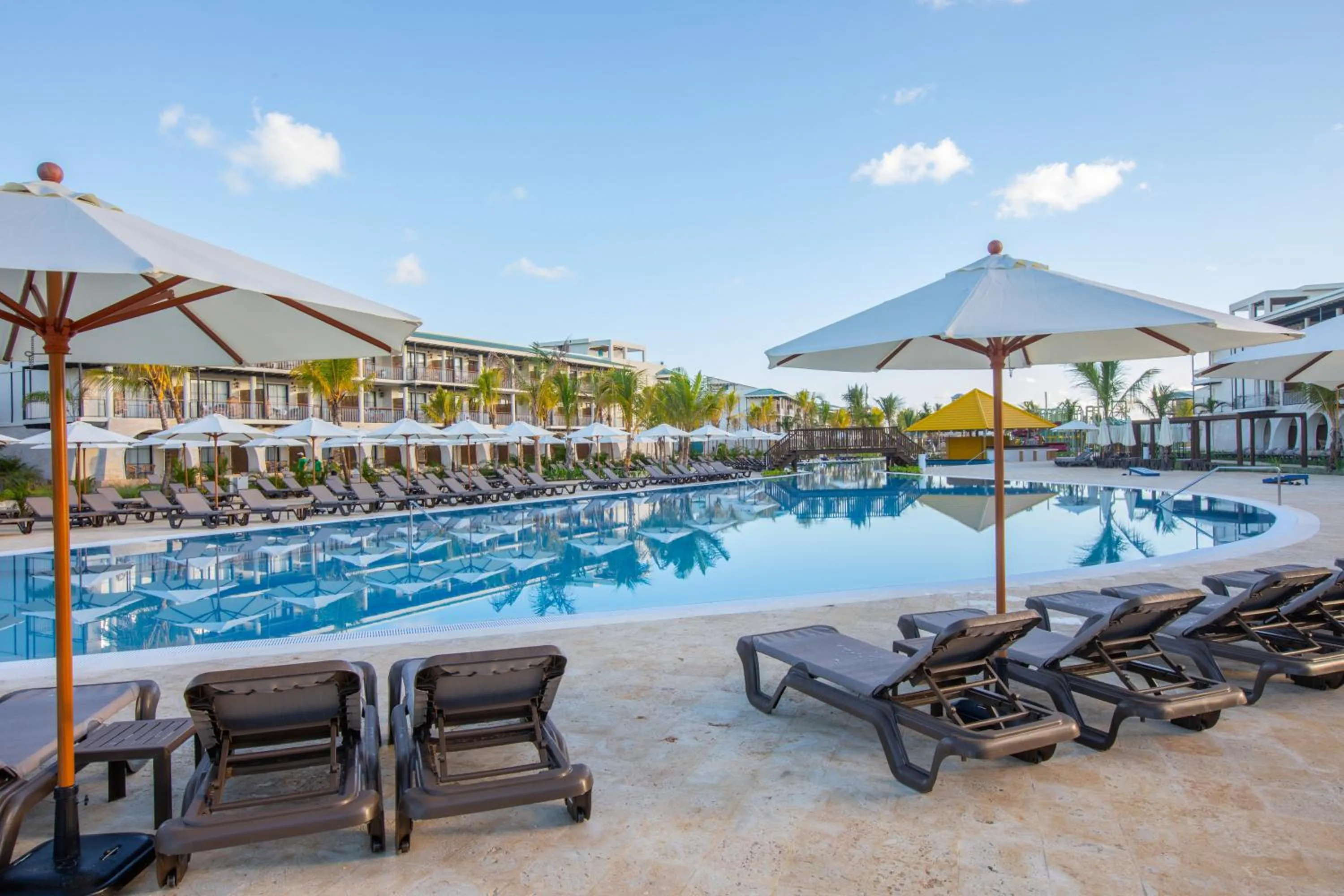 Swimming pool in Ocean el Faro Resort - All Inclusive