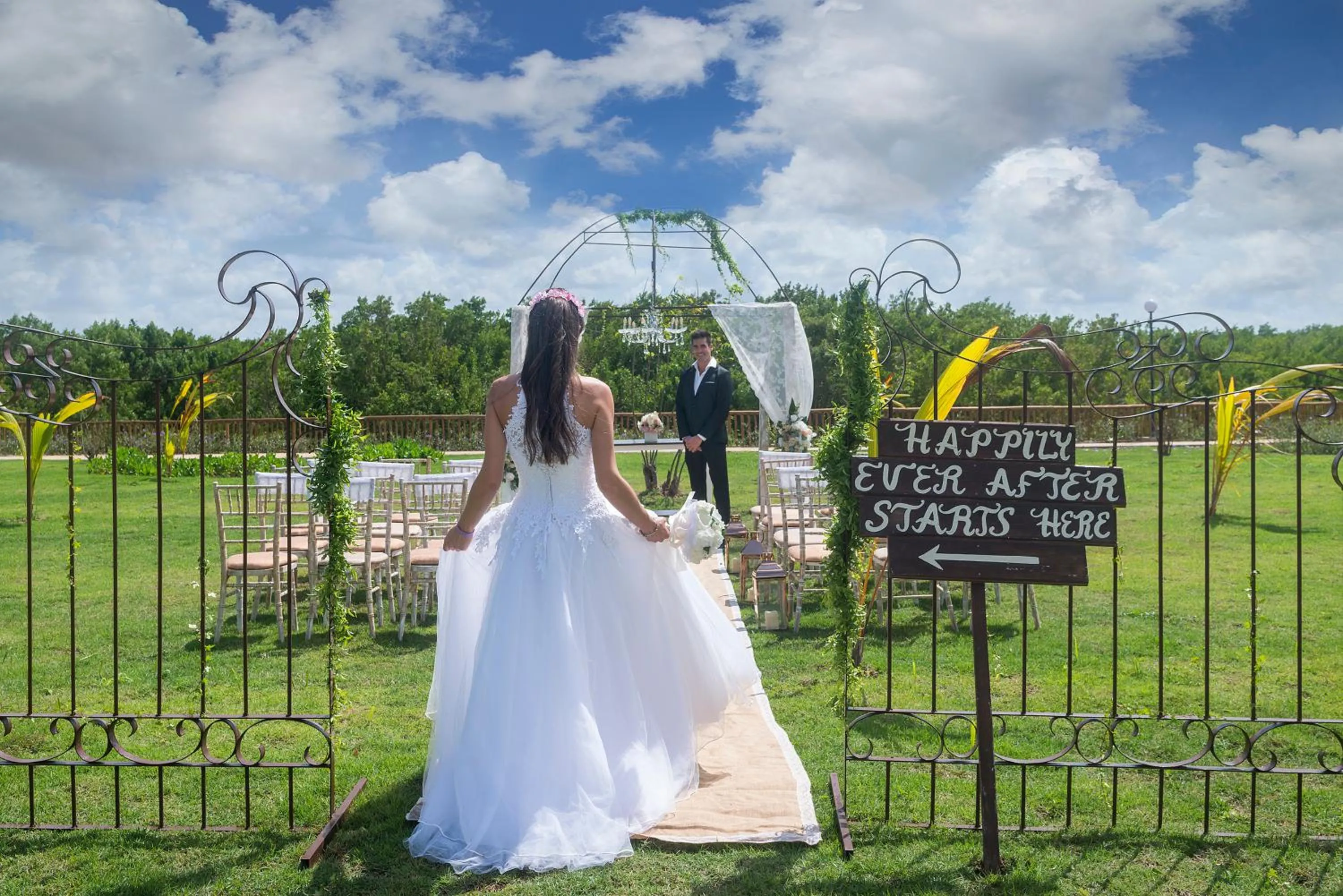 wedding in Ocean el Faro Resort - All Inclusive