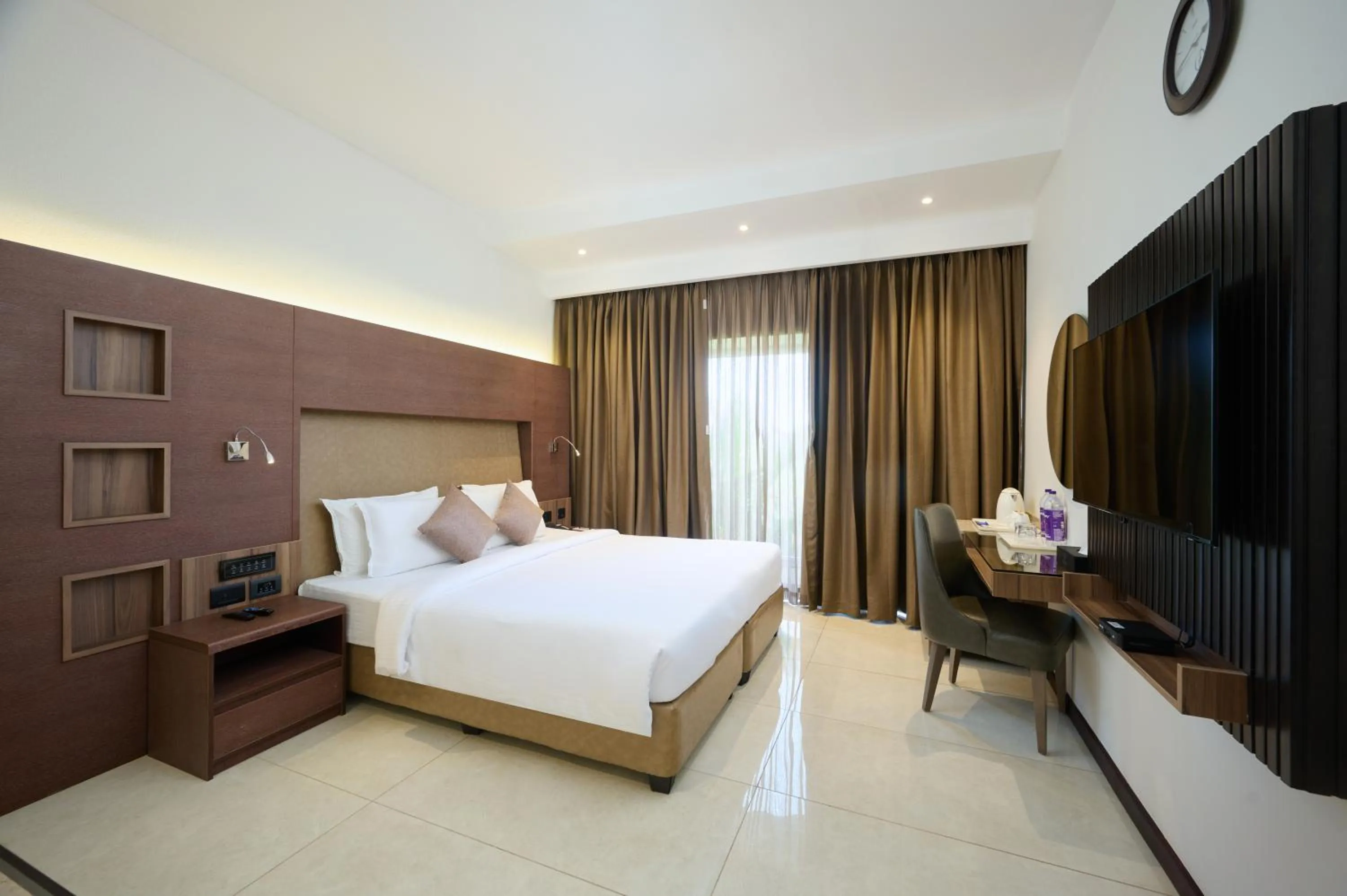 Shower, Bed in Flora Airport Hotel and Convention Centre Kochi