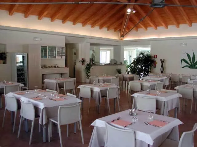 Restaurant/places to eat in Lieta Sosta