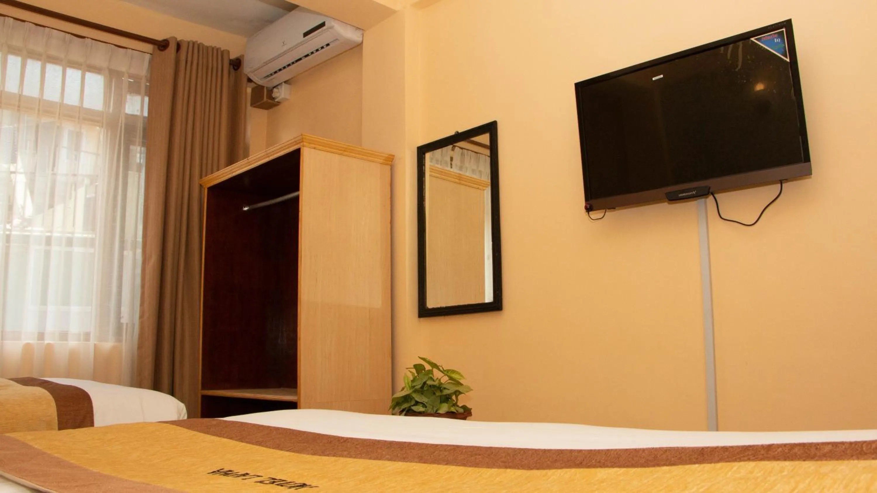 TV and multimedia, Bed in Hotel Lapha