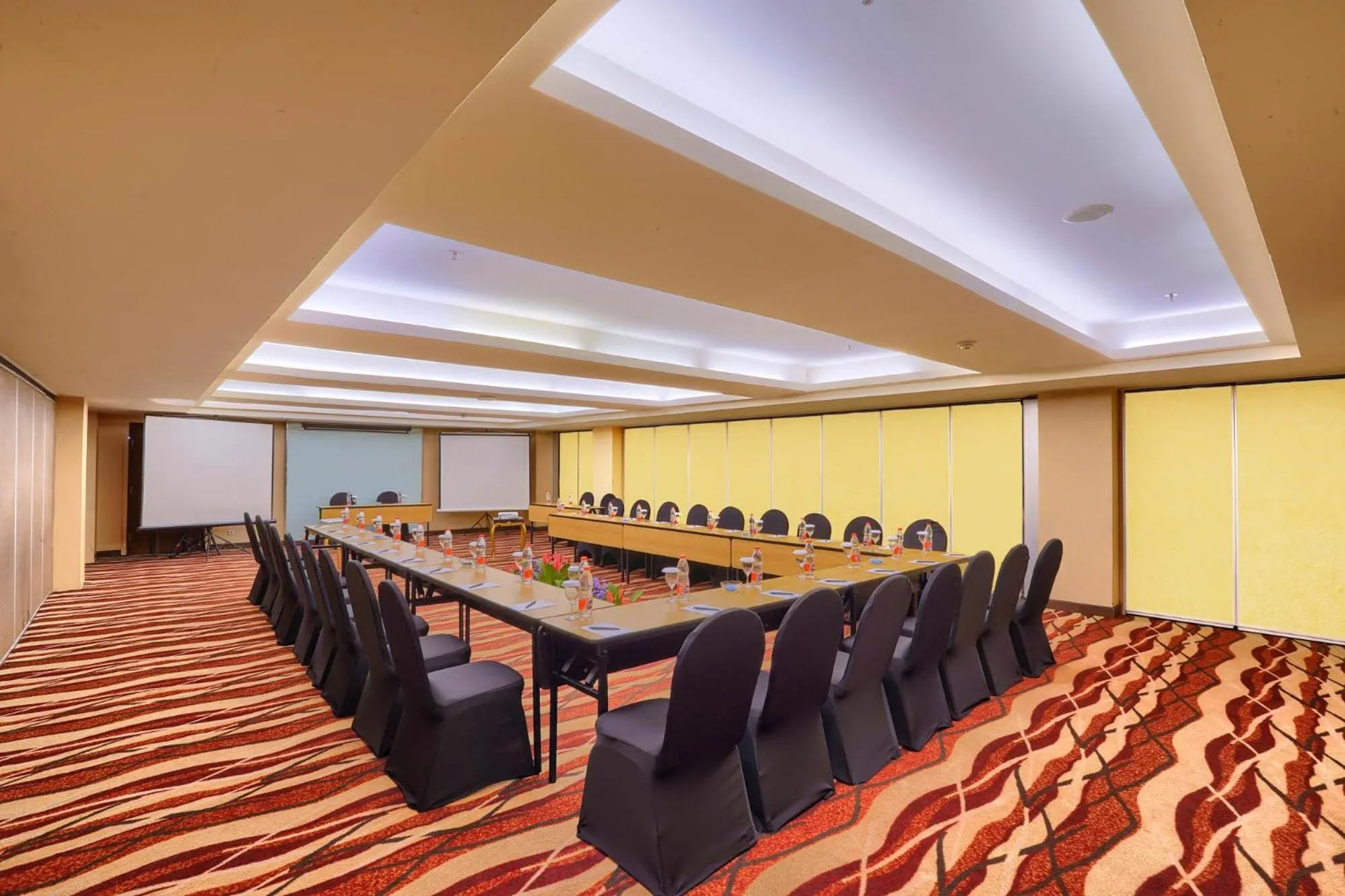 Meeting/conference room in Wyndham Surabaya